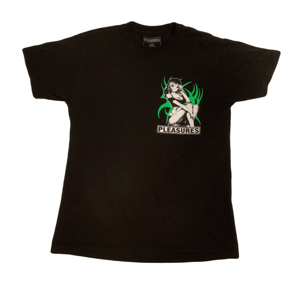 PLEASURES “BOSSY TEE”