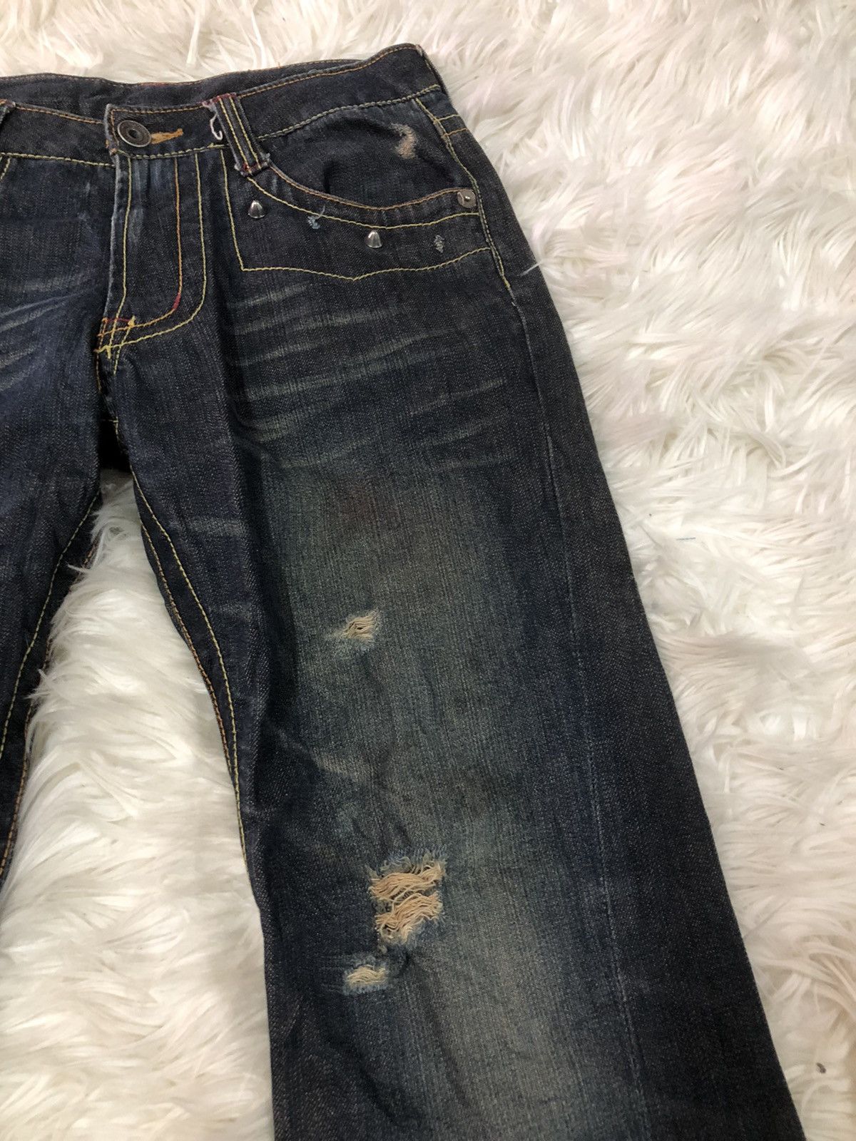 Japanese Brand Japanese distressed denim flared bootcut cutting Size US 31 - 3 Thumbnail