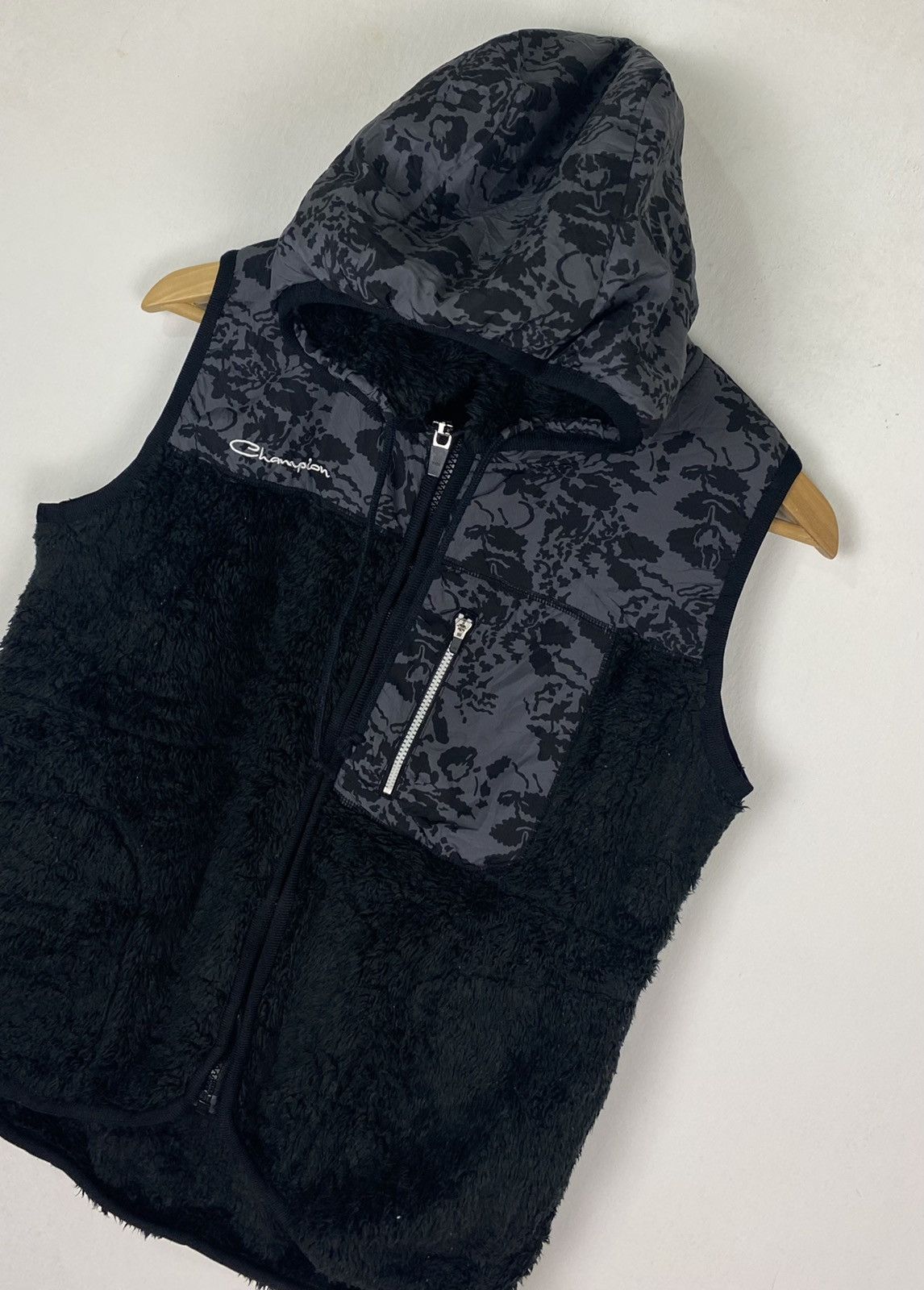 Champion Champion Sherpa Sleeveless Hoodie Size US M / EU 48-50 / 2 - 4 Thumbnail
