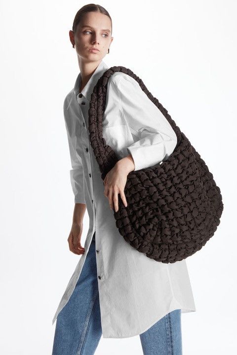 Cos RECYCLED POLYESTER QUILTED OVERSIZED SHOULDER BAG Size ONE SIZE - 3 Thumbnail