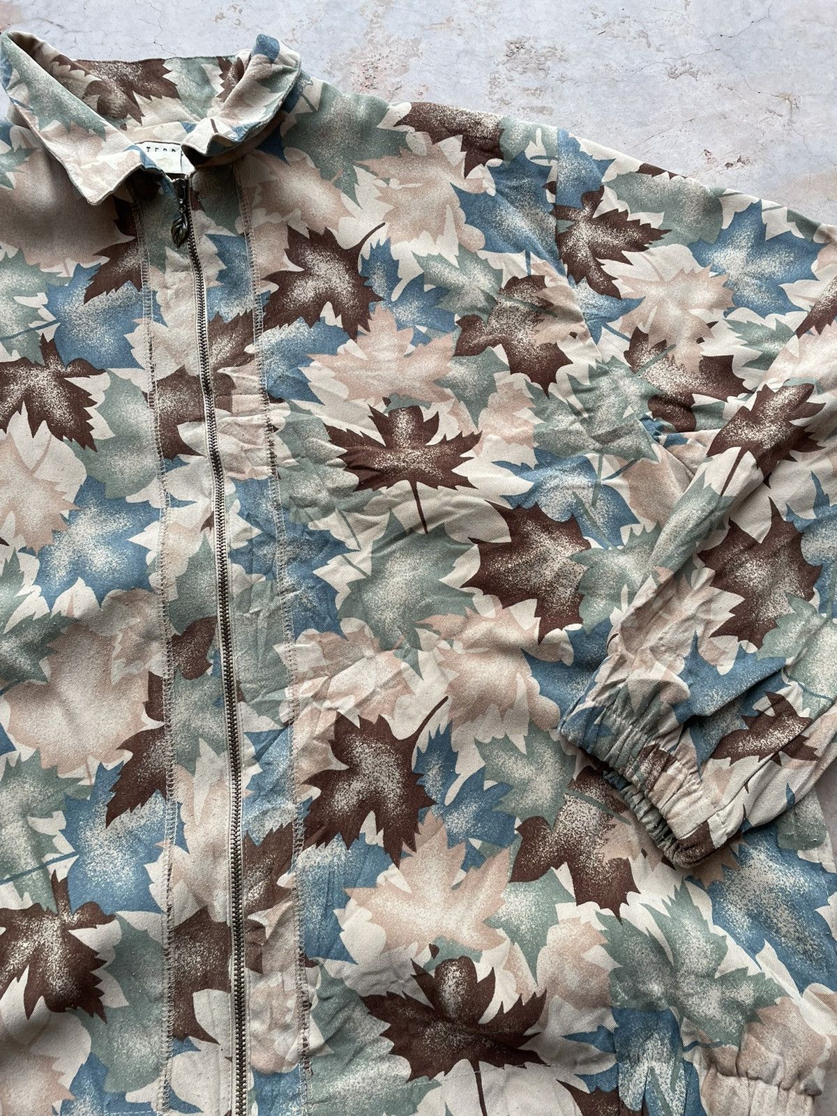 Vintage VINTAGE TEDDI CAMO LEAVES ZIPPER JACKET Size US XL / EU 56 / 4 - 2 Thumbnail