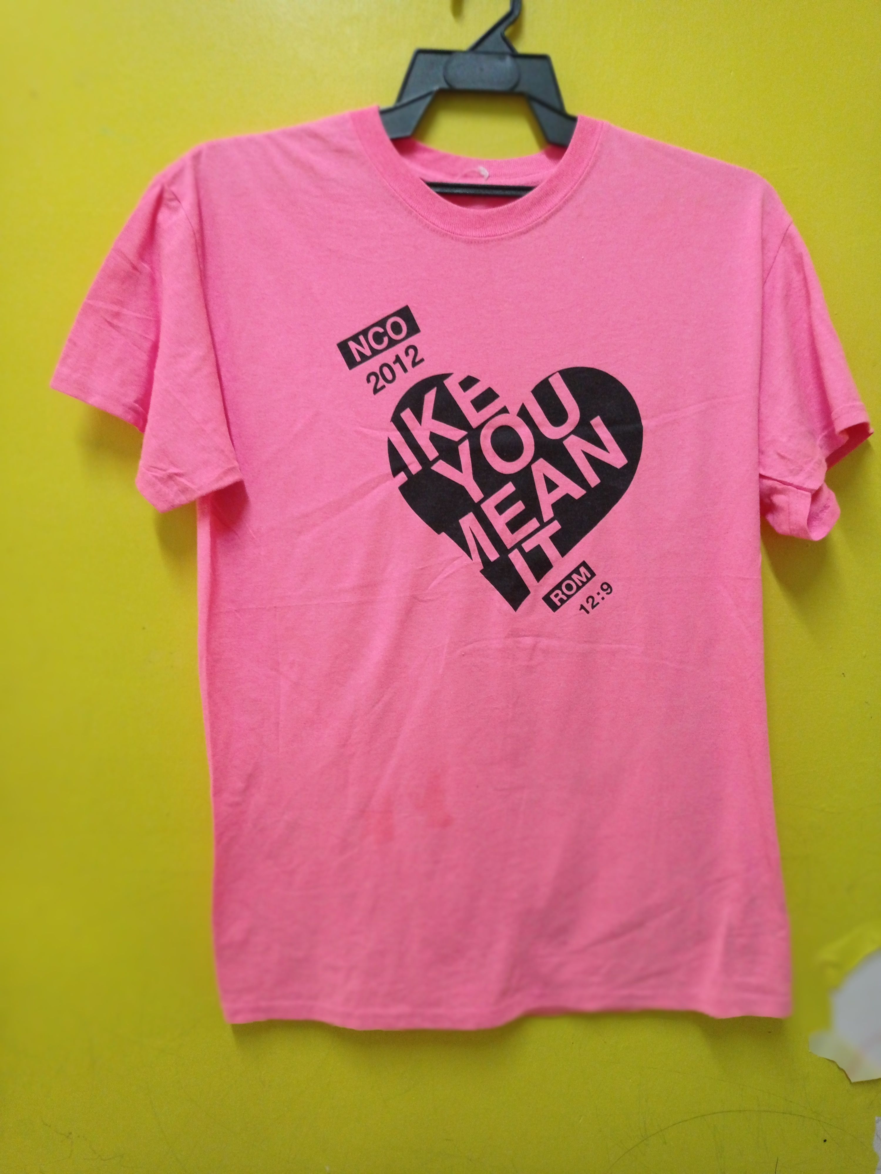 Vintage Vintage NCO 2012 "LIKE YOU MEAN IT" pink T-shirts Size US L / EU 52-54 / 3 - 7 Thumbnail