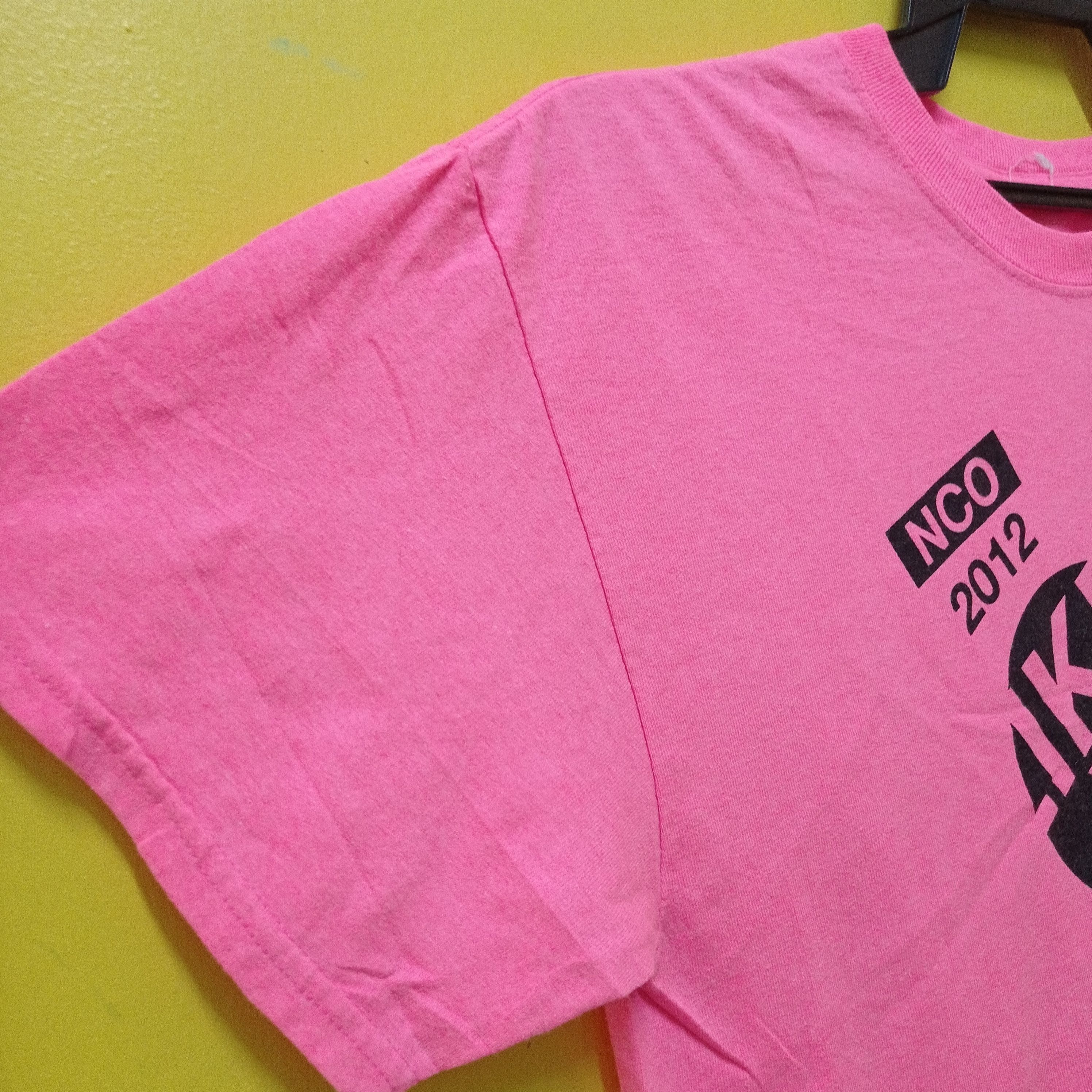 Vintage Vintage NCO 2012 "LIKE YOU MEAN IT" pink T-shirts Size US L / EU 52-54 / 3 - 6 Thumbnail