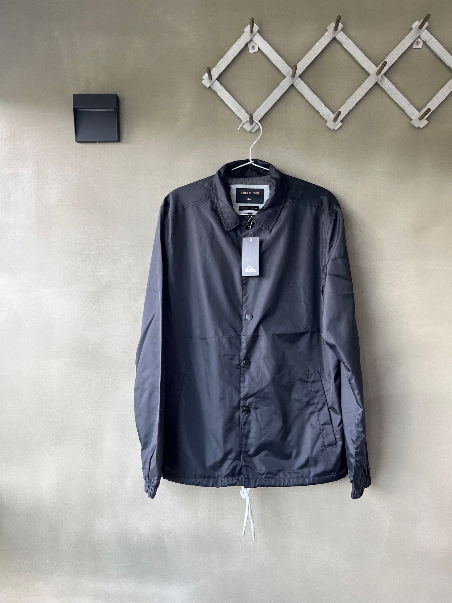 Quiksilver Quiksilver Black Windproof Beach Surfing Skate Coach Jacket Size US S / EU 44-46 / 1 - 1 Thumbnail