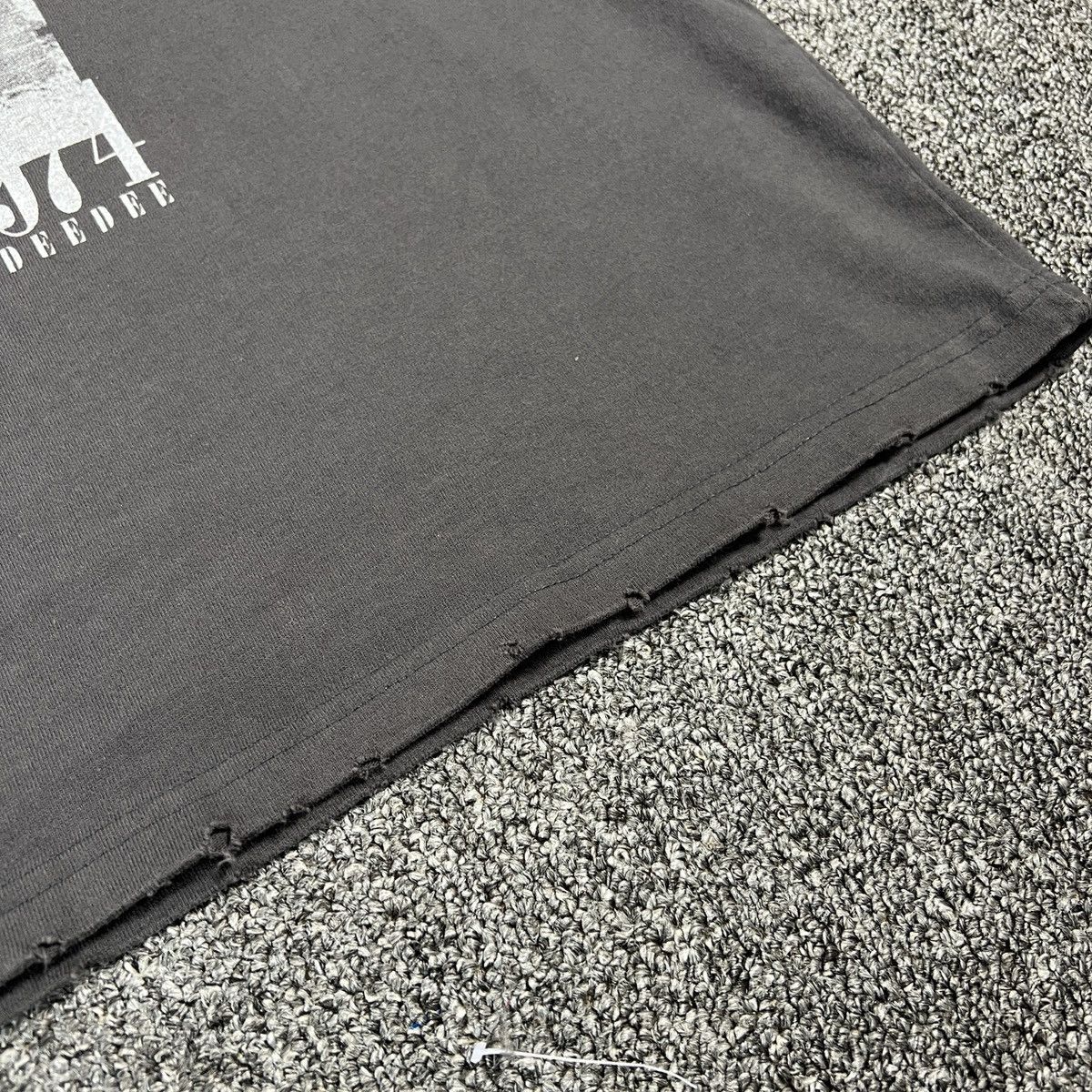 Band Tees × Vintage Vintage Ramones Oversized Distressed Style Tee Size US L / EU 52-54 / 3 - 6 Thumbnail