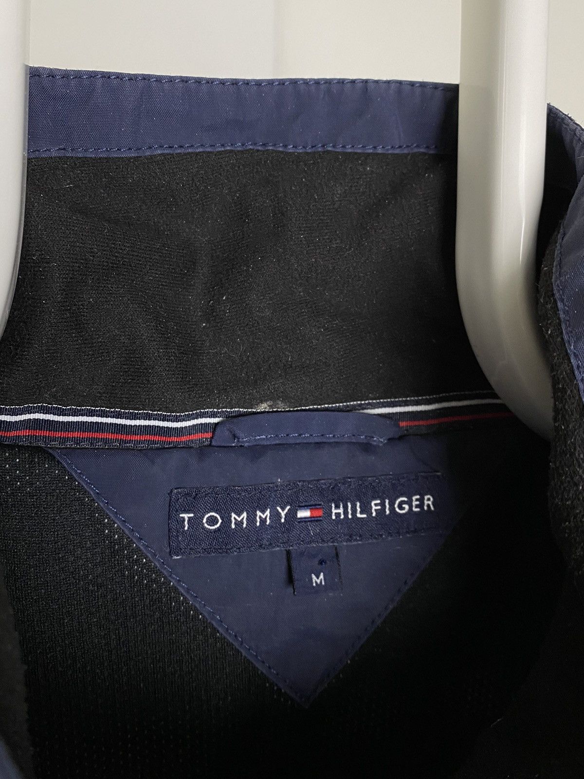 Tommy Hilfiger Tommy Hilfiger navy windbreaker jacket small logo flag Size US M / EU 48-50 / 2 - 3 Thumbnail