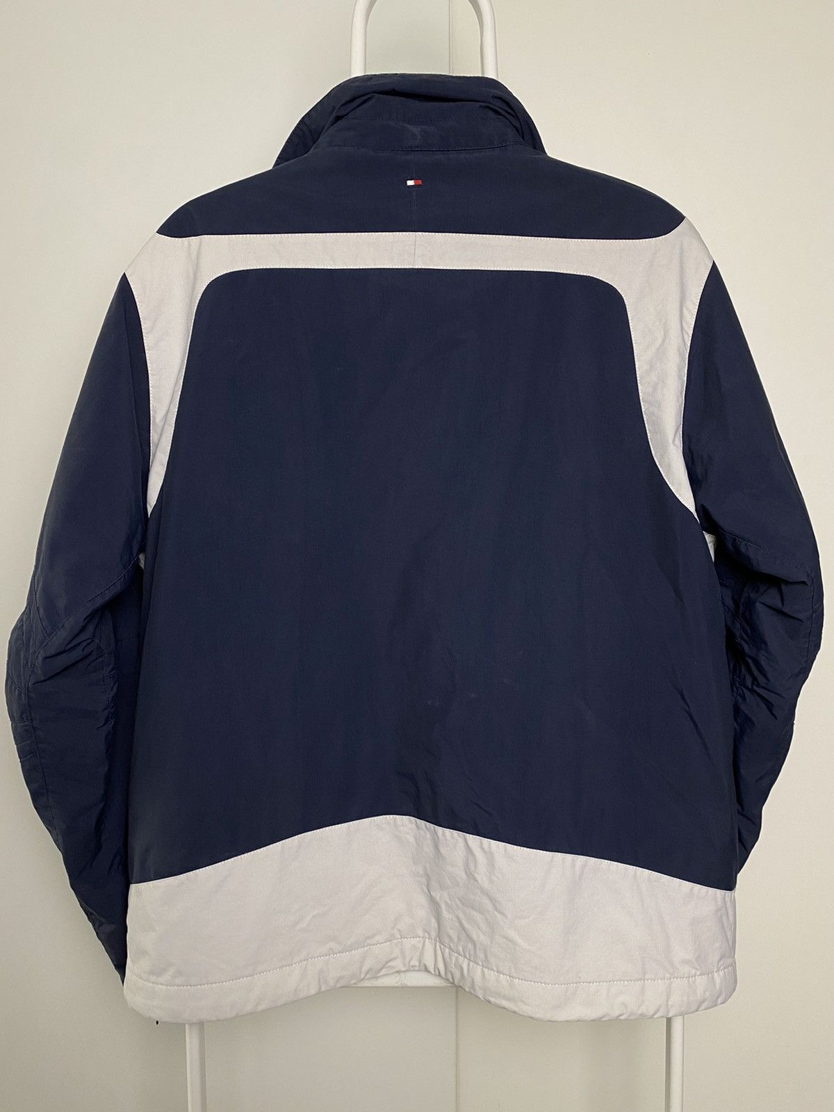 Tommy Hilfiger Tommy Hilfiger navy windbreaker jacket small logo flag Size US M / EU 48-50 / 2 - 10 Thumbnail