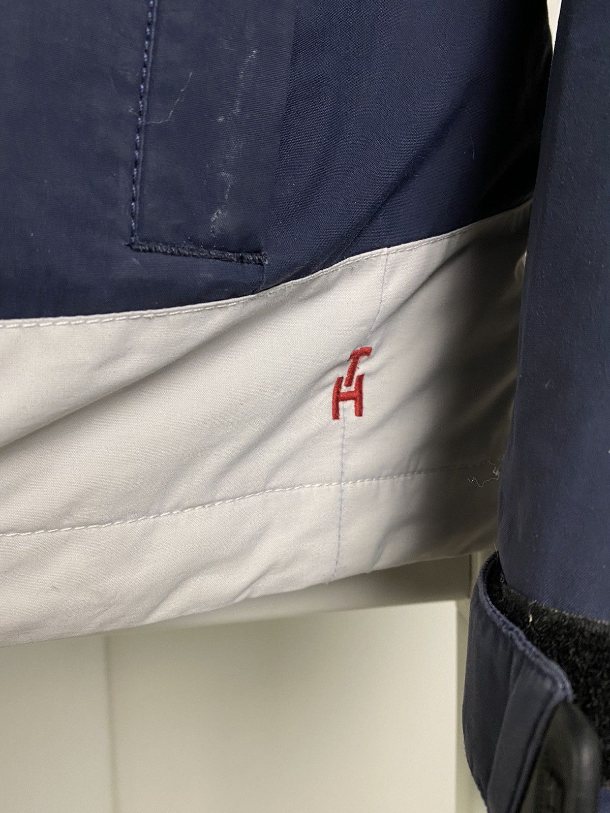 Tommy Hilfiger Tommy Hilfiger navy windbreaker jacket small logo flag Size US M / EU 48-50 / 2 - 4 Thumbnail