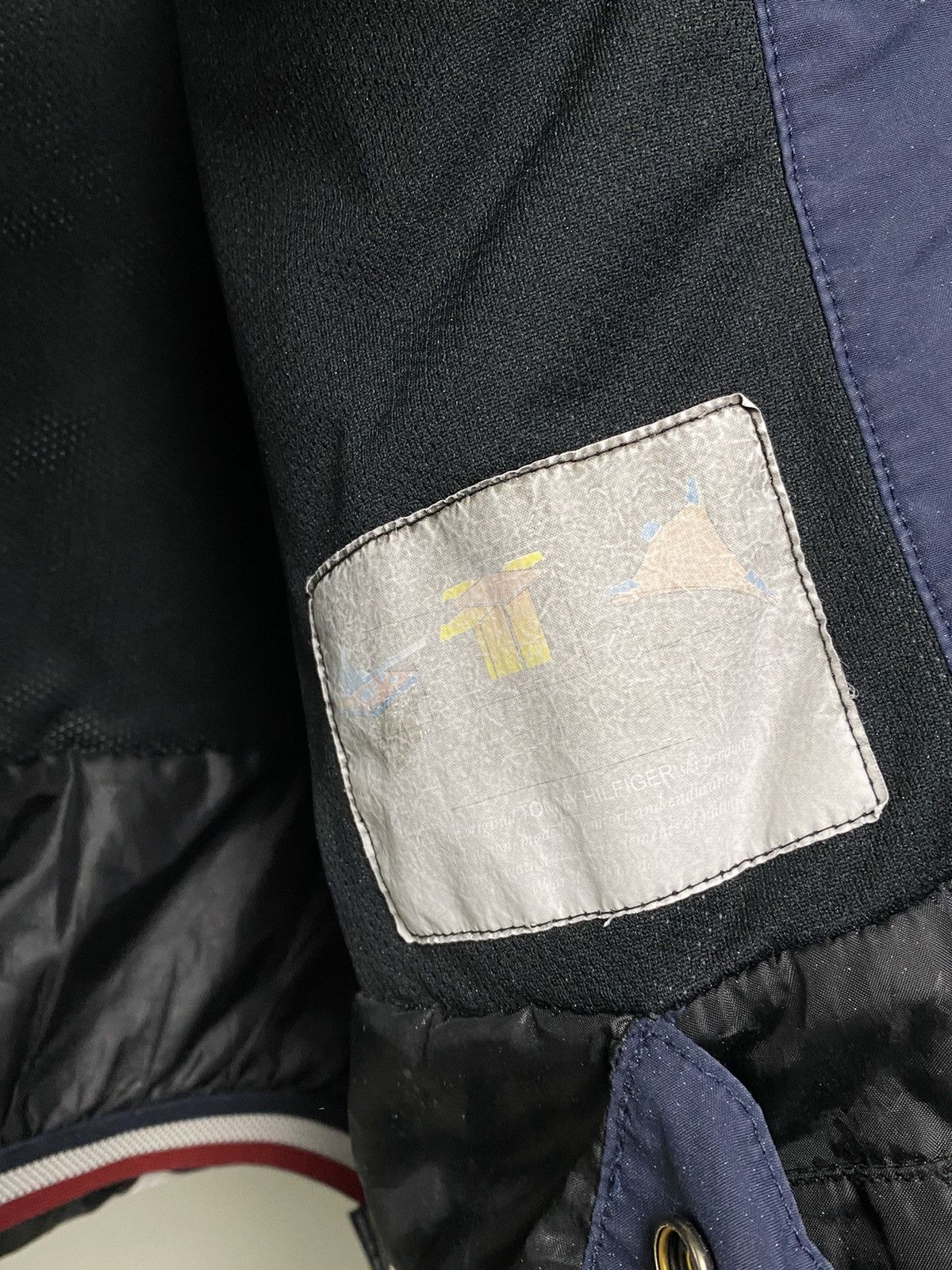 Tommy Hilfiger Tommy Hilfiger navy windbreaker jacket small logo flag Size US M / EU 48-50 / 2 - 7 Thumbnail