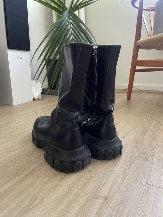 Rick Owens SIDE ZIP FW18 SISYPHUS CALF LEATHER TRACTOR BOOT | Grailed