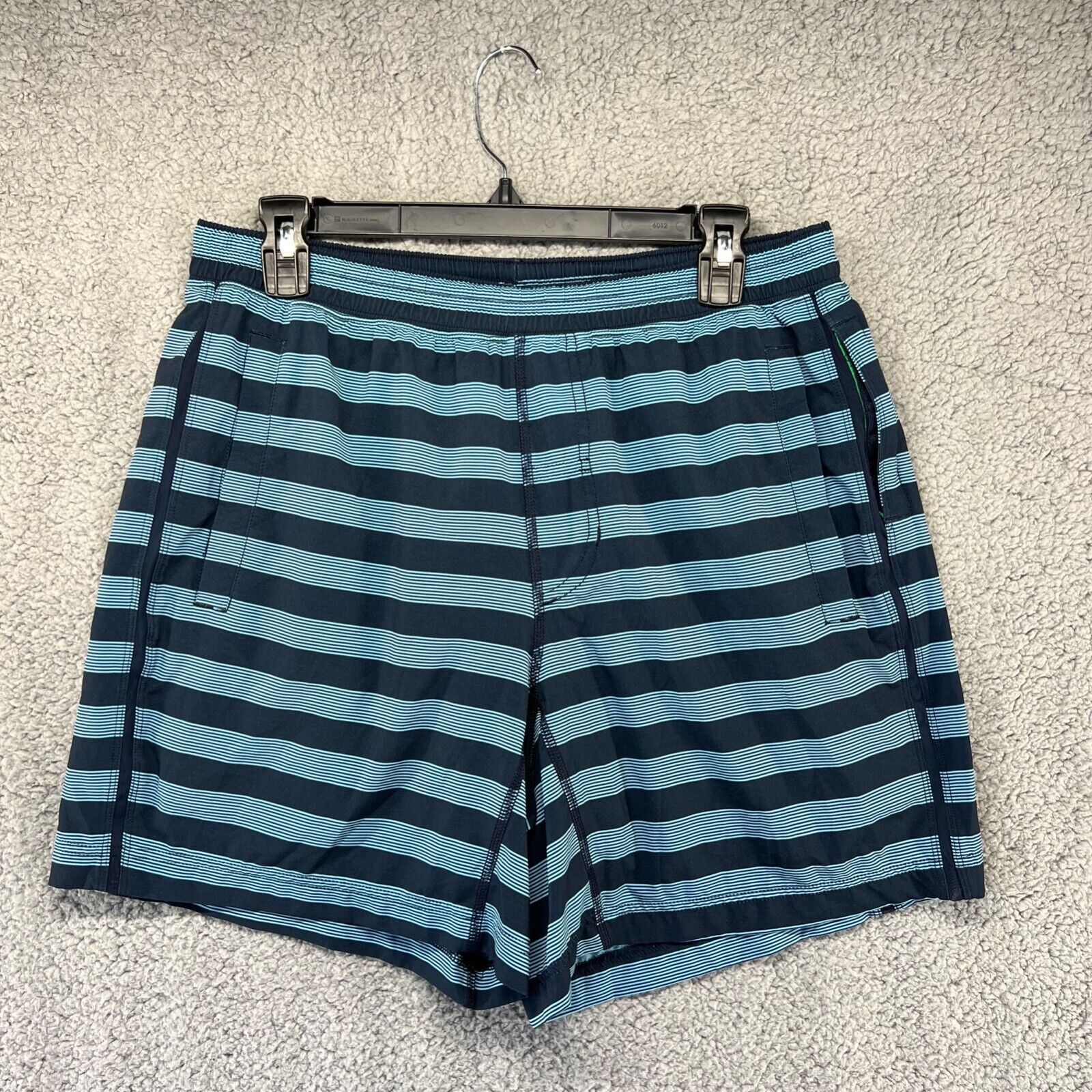 Lululemon Lululemon Shorts Adult Medium Gray White Striped Run Response ...