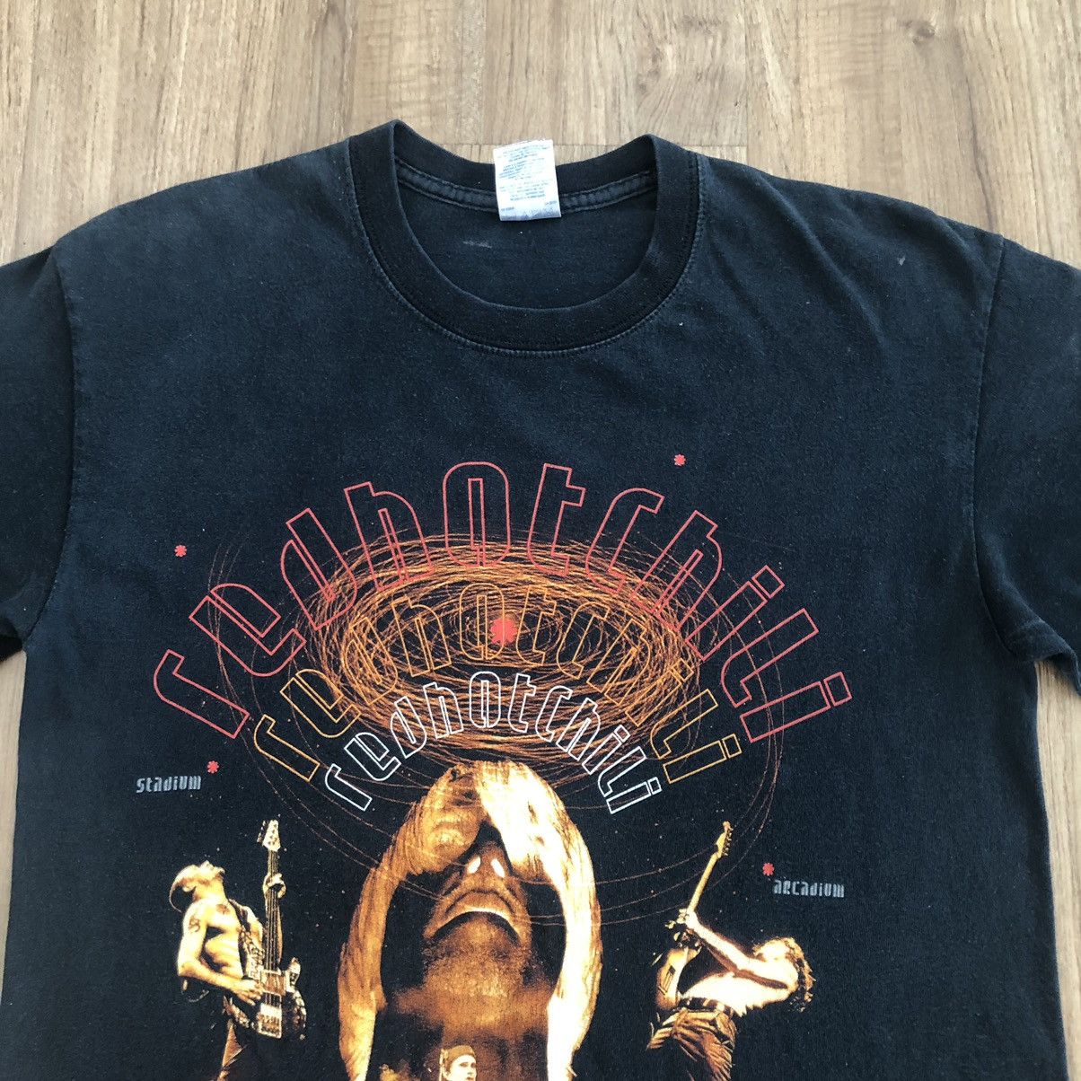 Band Tees × Vintage Vtg Y2K Red Hot Chili Peppers T Shirt RHCP Stadium Arcadium Size US M / EU 48-50 / 2 - 2 Thumbnail