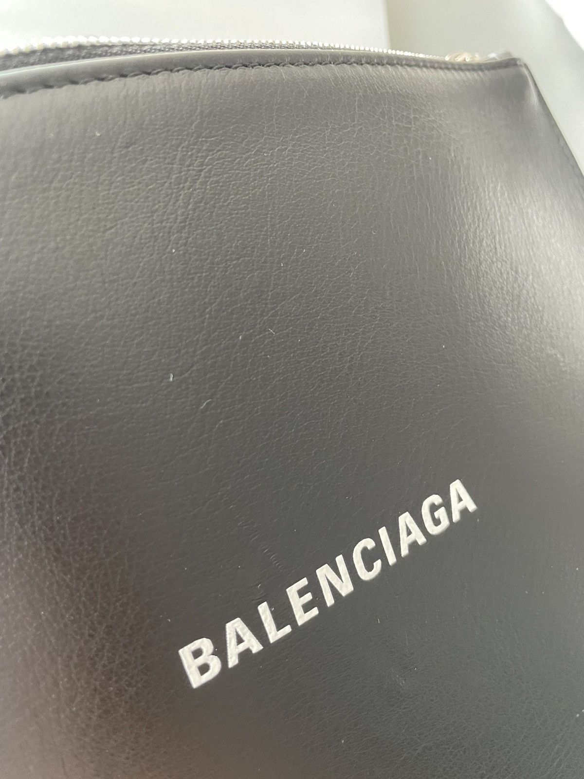 Balenciaga Rare New Balenciaga Runway Brand New Logo Leather Pouch Bag Size ONE SIZE - 8 Thumbnail