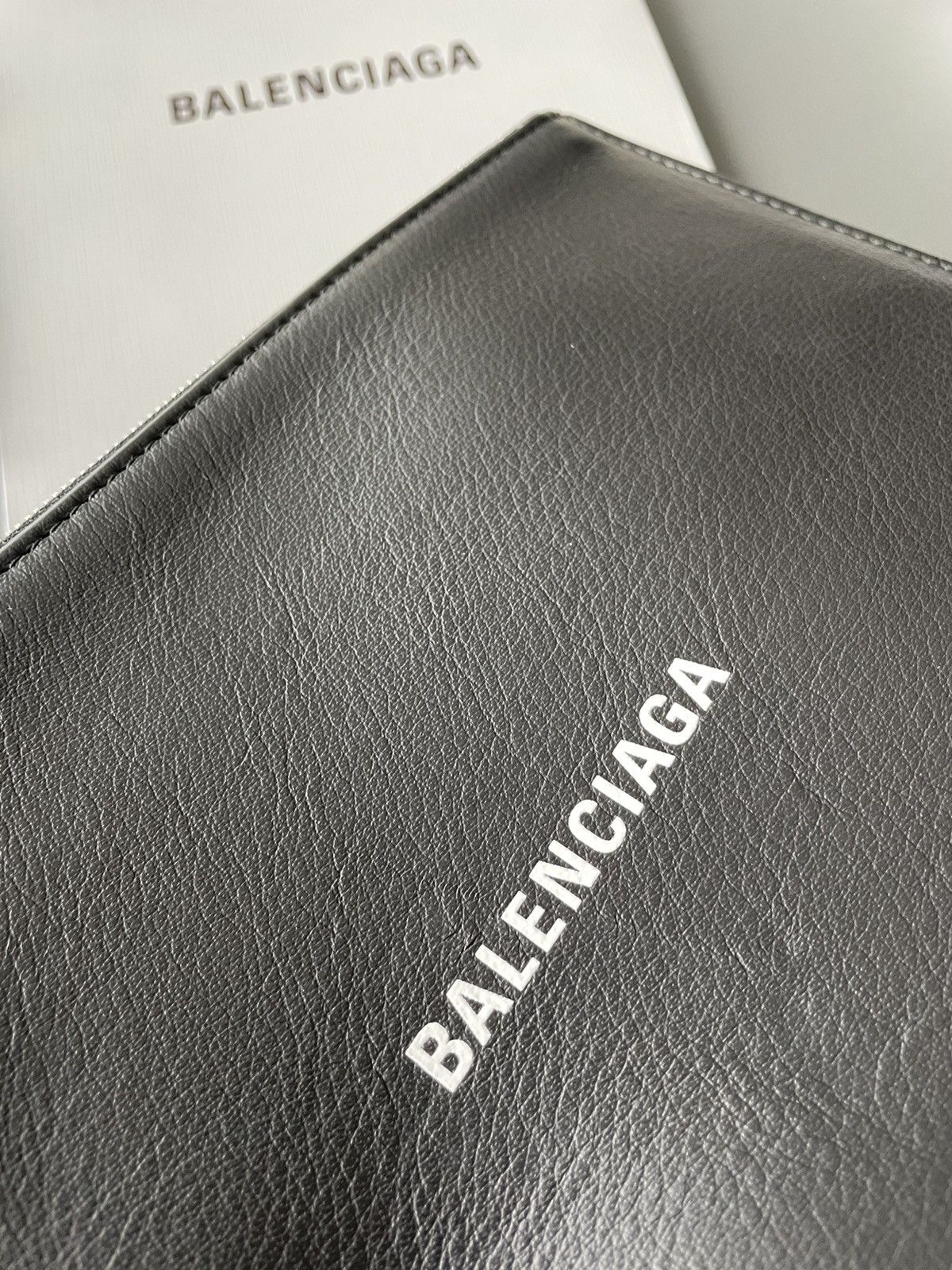 Balenciaga Rare New Balenciaga Runway Brand New Logo Leather Pouch Bag Size ONE SIZE - 12 Thumbnail