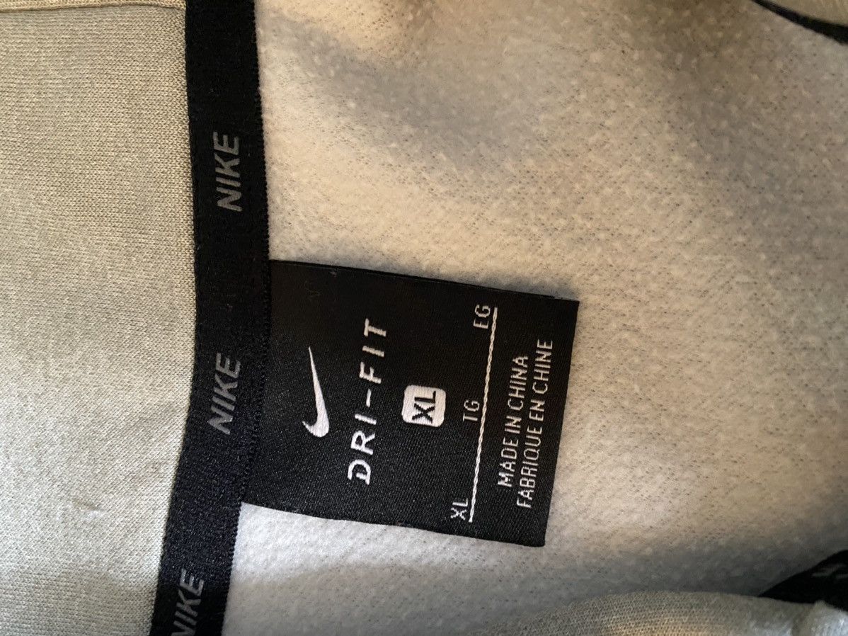 Nike dri-fit zip up hoodie XL Size US XL / EU 56 / 4 - 7 Thumbnail