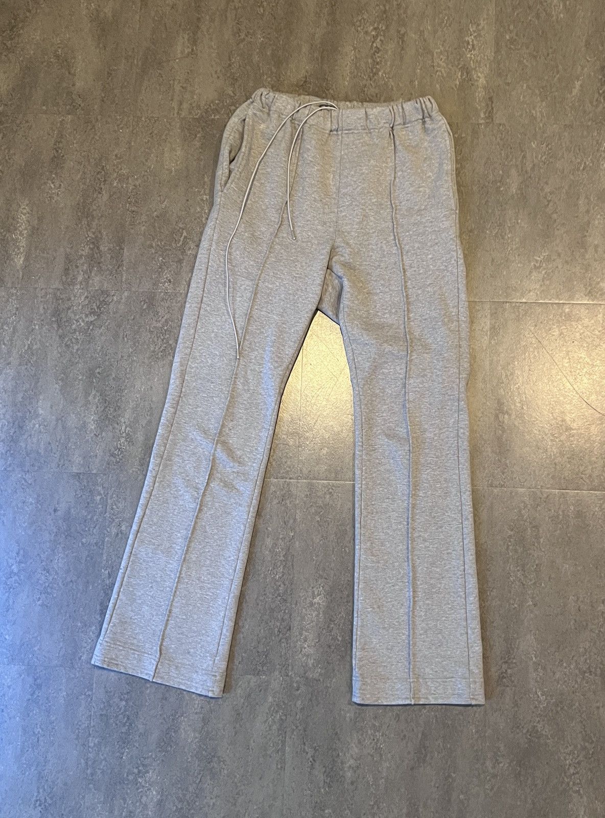 Vuja De Vuja De pleated flare sweatpants | Grailed