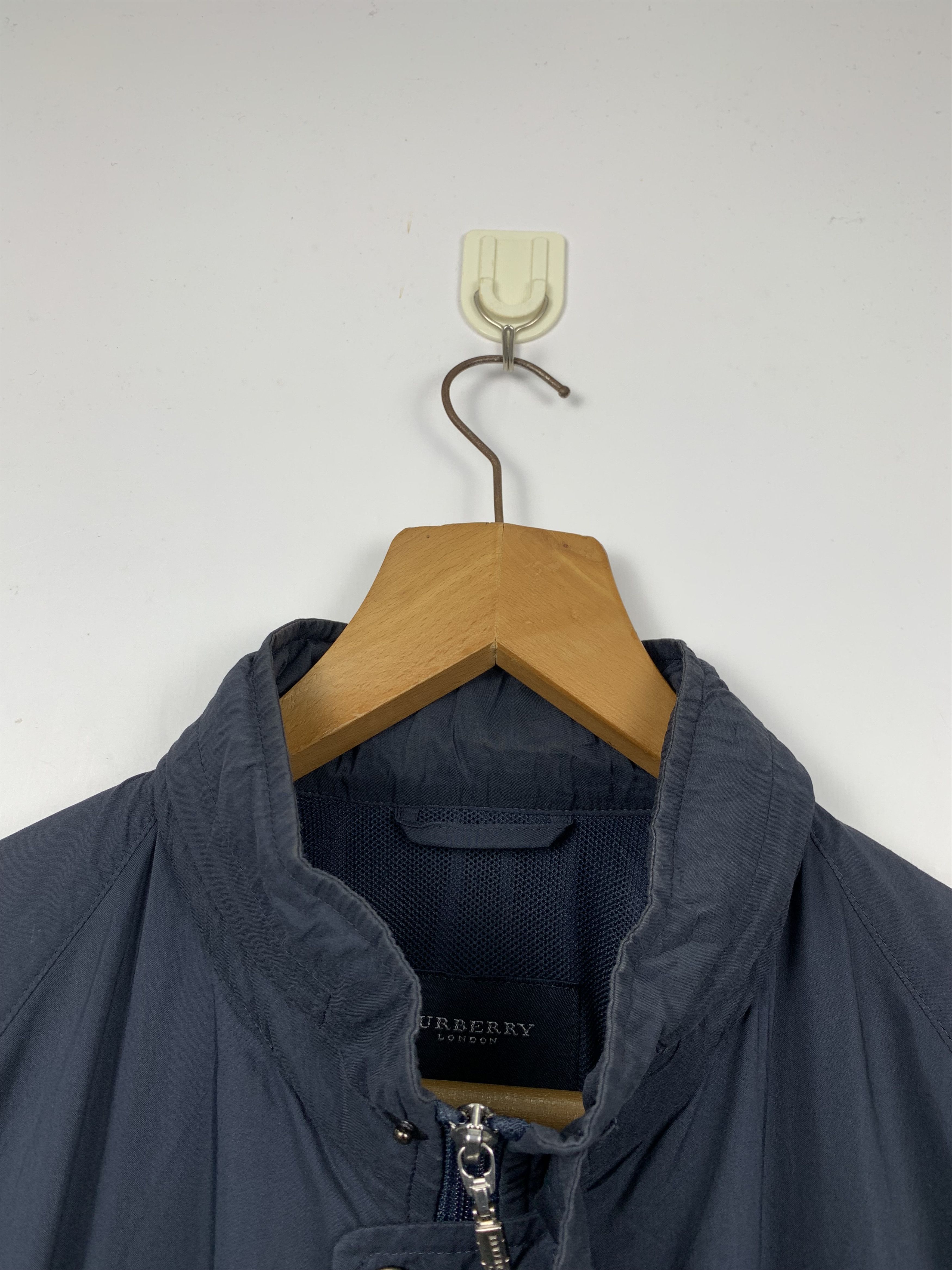 Burberry Burberry Zipper Light Jacket J1230 Size US M / EU 48-50 / 2 - 9 Thumbnail