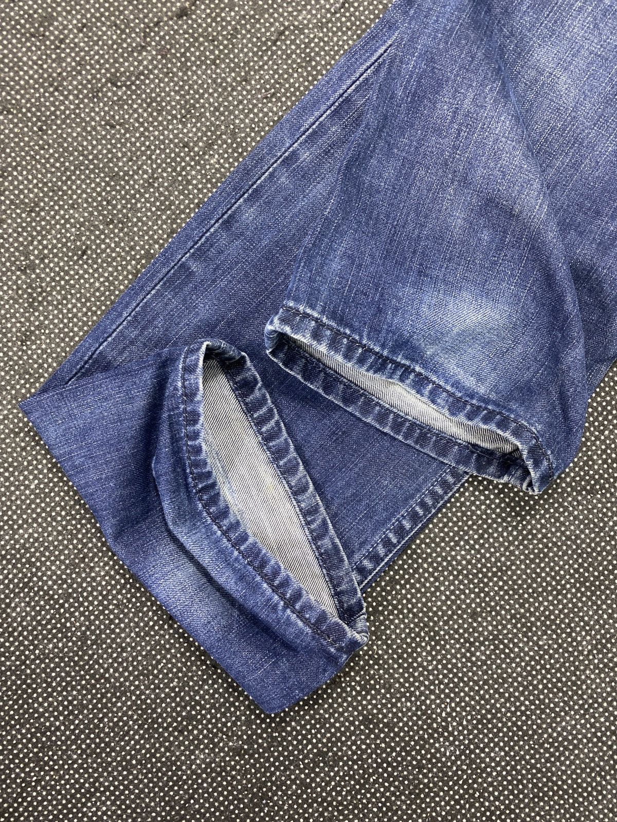 Levi's VINTAGE LEVIS 591 BLUE WASH JEANS -J479 Size US 35 - 10 Thumbnail