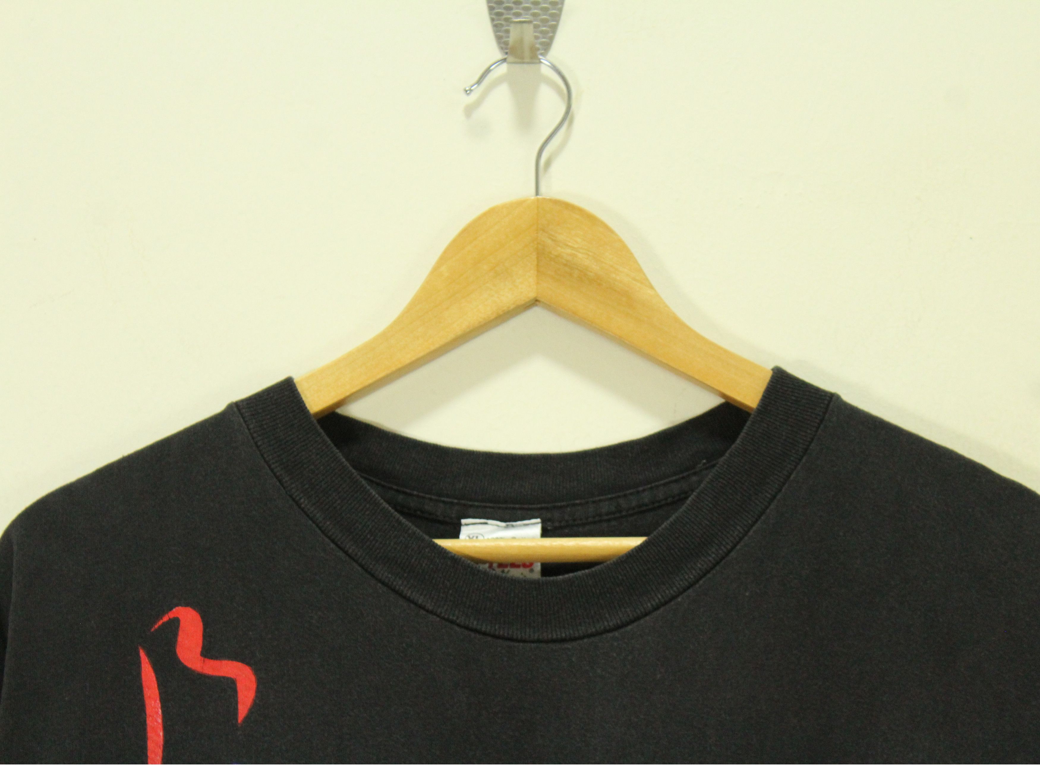 Band Tees Vintage HALL OF FAME MUSEUM T Shirt Single Stitch 1995 Size US XL / EU 56 / 4 - 2 Thumbnail