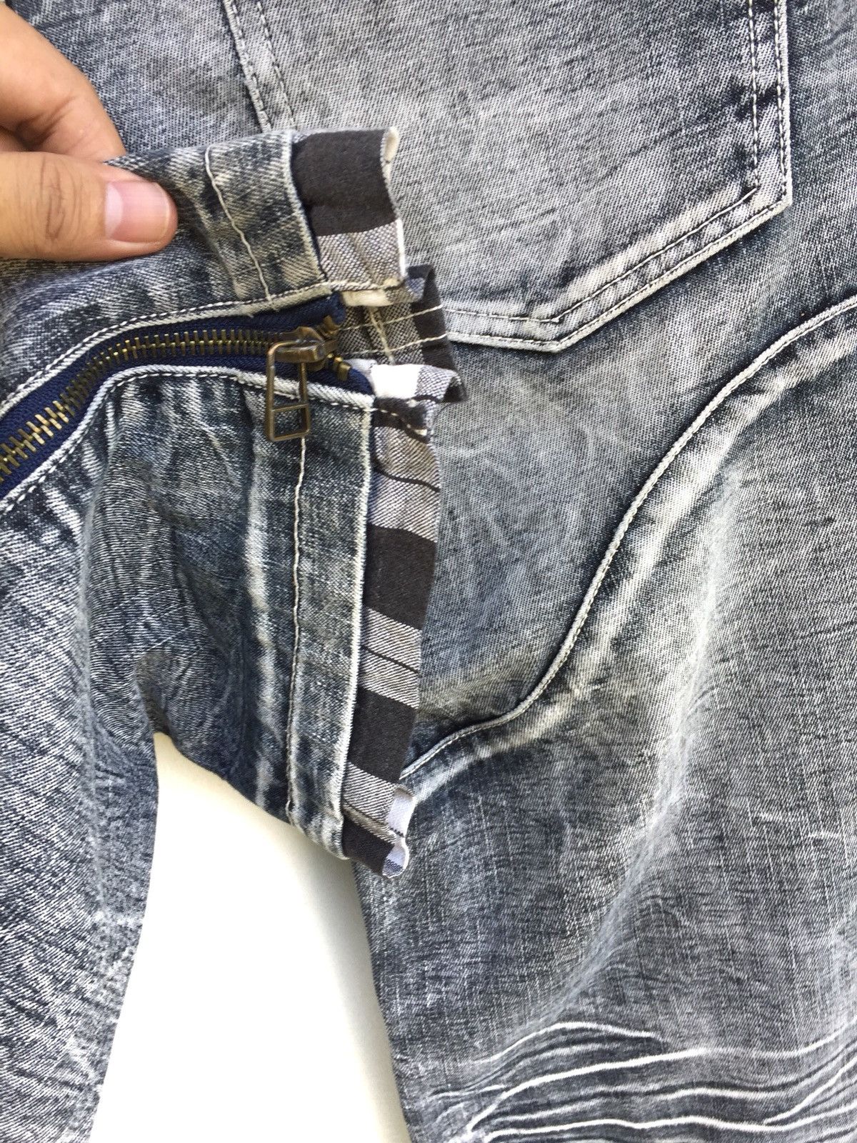 Japanese Brand Japanese Brand Lowbox Distressed Jeans Number Nine Style Size US 29 - 12 Thumbnail