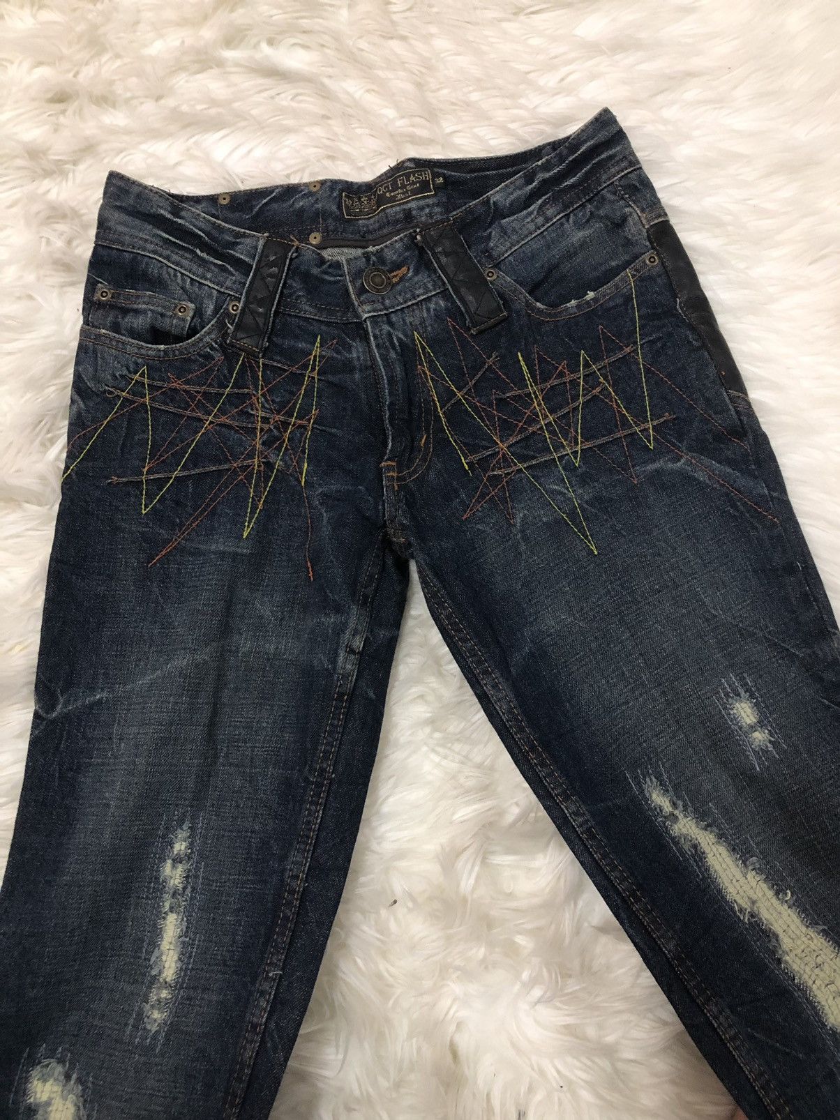 Japanese Brand Quarter cent Flash distressed emrodery skull punk style Size US 32 / EU 48 - 3 Thumbnail