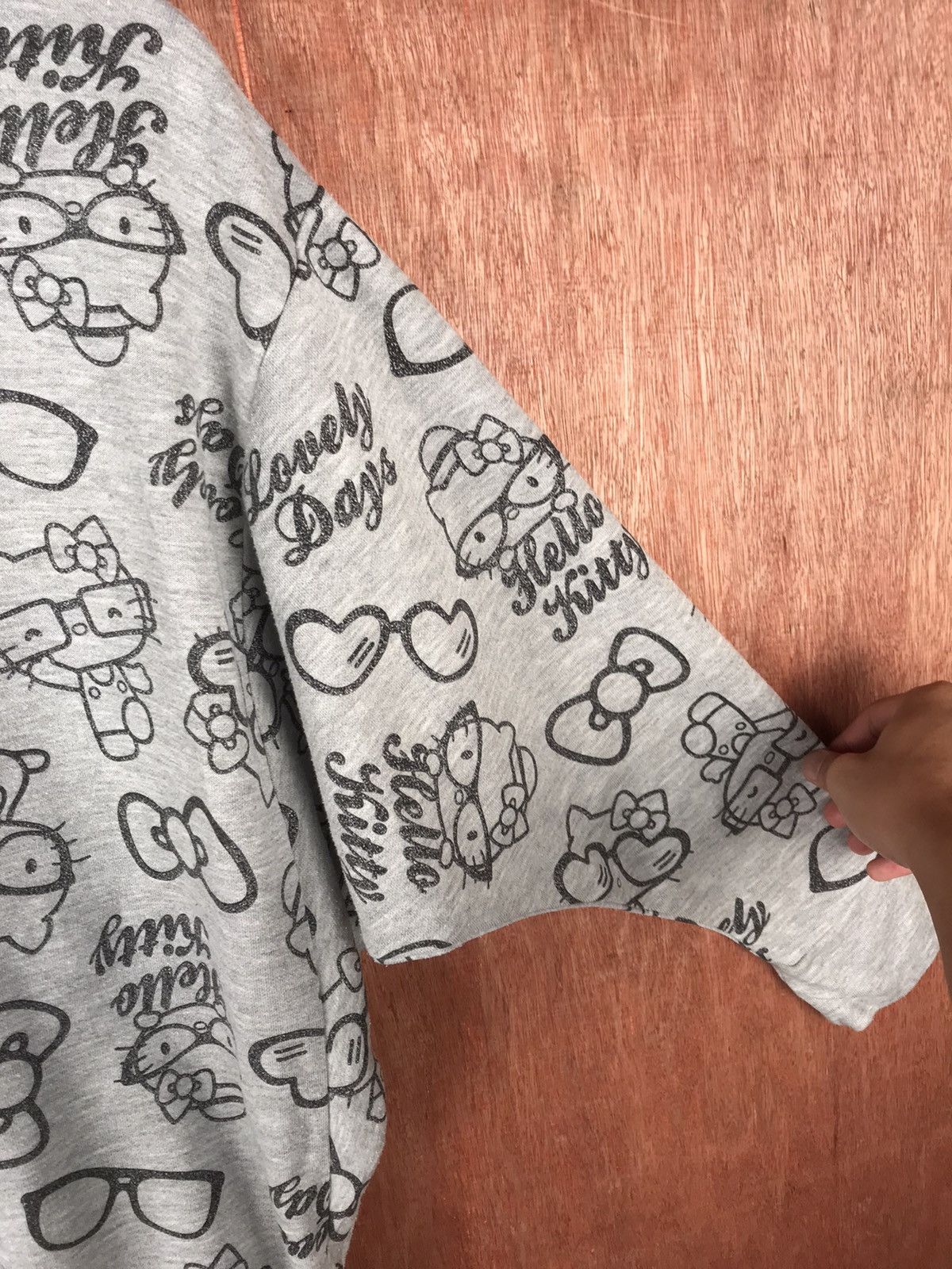 Cartoon Network DLL Hello Kitty Logo Printed Sweaters #2505 Size M / US 6-8 / IT 42-44 - 12 Thumbnail