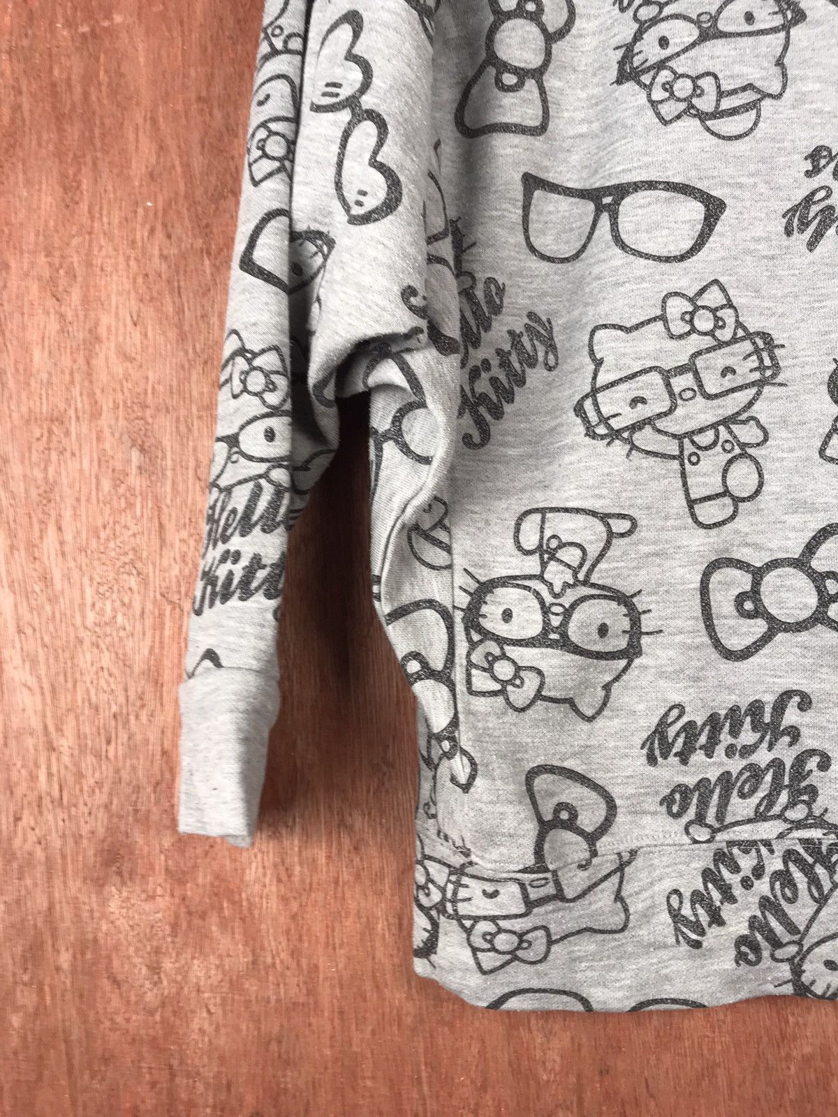 Cartoon Network DLL Hello Kitty Logo Printed Sweaters #2505 Size M / US 6-8 / IT 42-44 - 7 Thumbnail