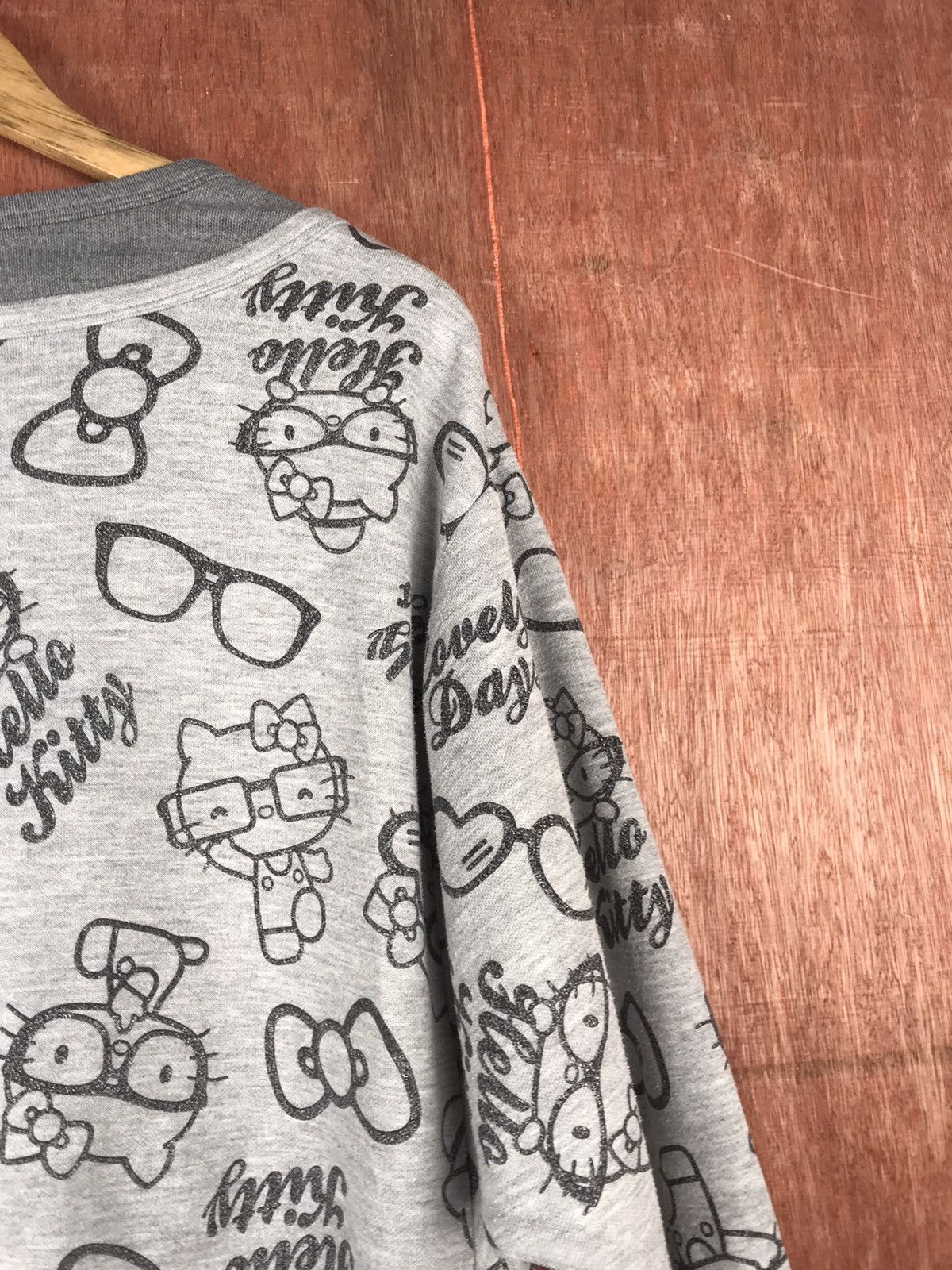 Cartoon Network DLL Hello Kitty Logo Printed Sweaters #2505 Size M / US 6-8 / IT 42-44 - 9 Thumbnail