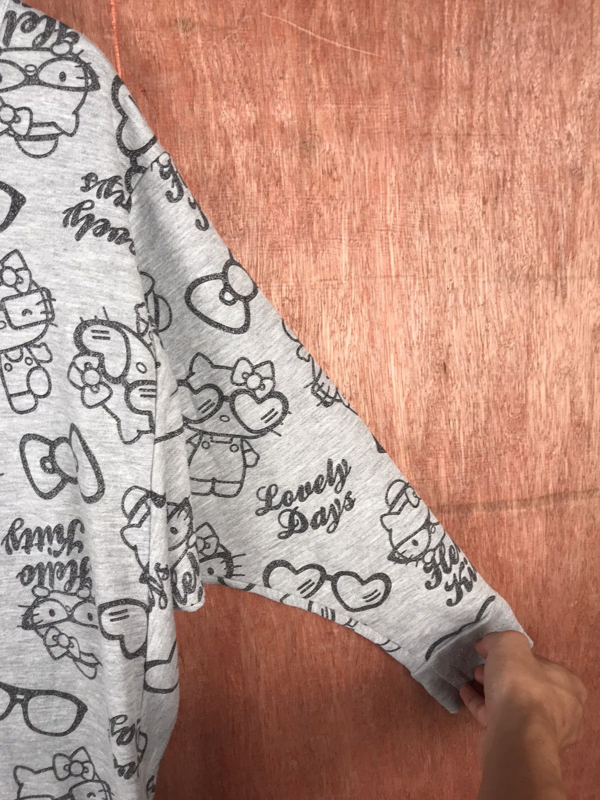 Cartoon Network DLL Hello Kitty Logo Printed Sweaters #2505 Size M / US 6-8 / IT 42-44 - 4 Thumbnail