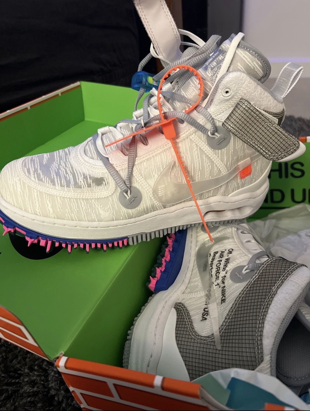 Off white Nike Air Force 1 Mid Sp
