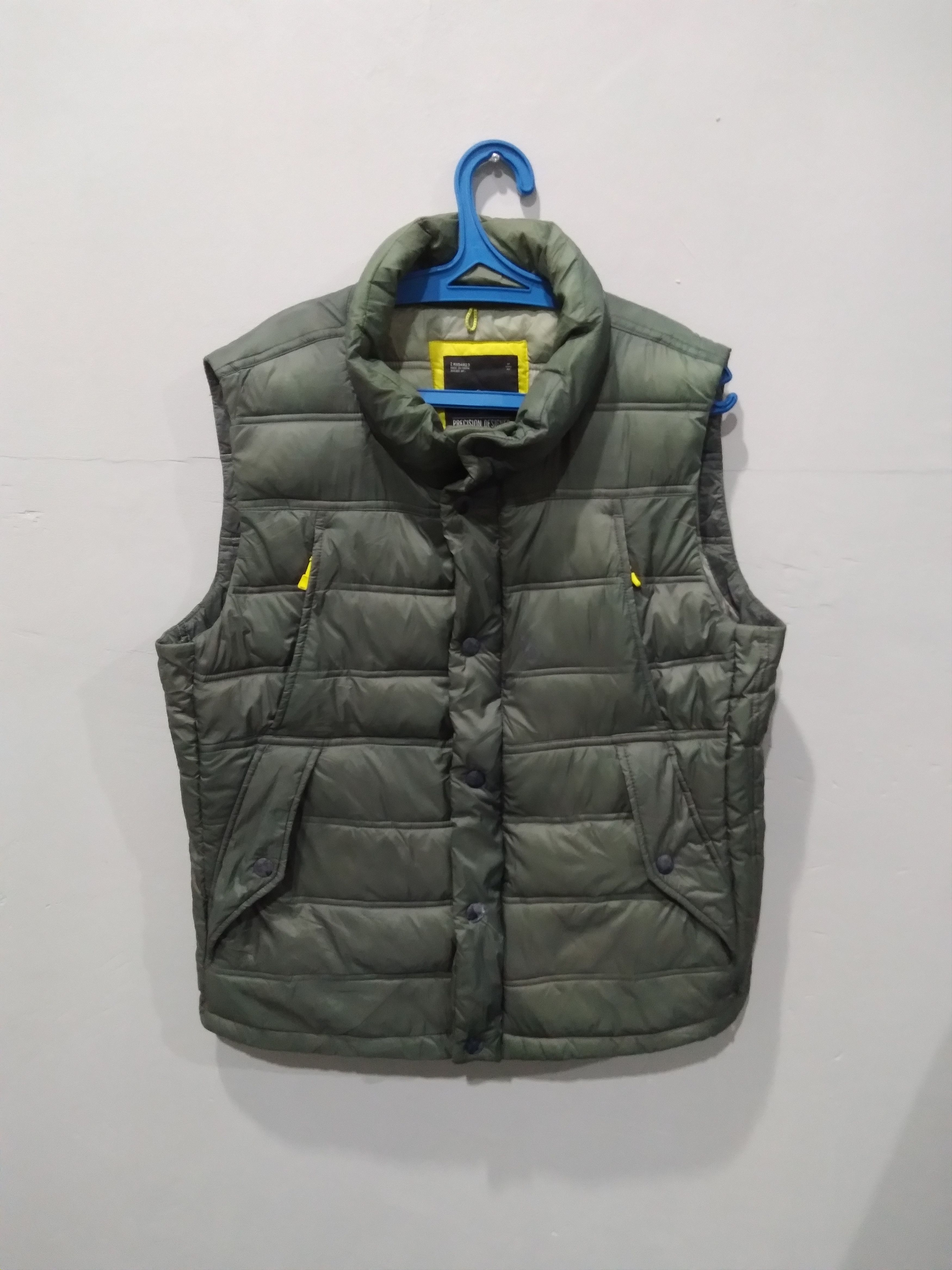 GAP WINTER 2012 PRECISION DESIGNED OUTERWEAR DOWN VESTS
