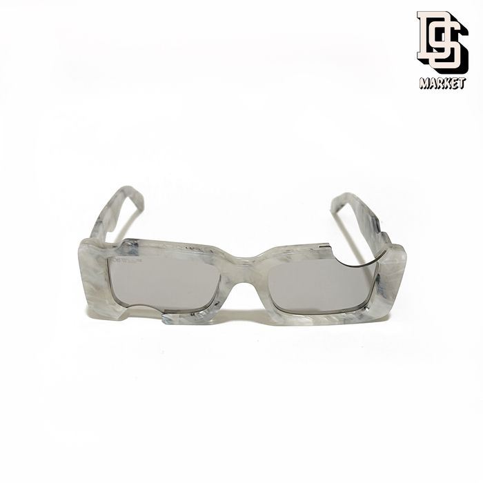 Off-White c/o Virgil Abloh Cady Sunglasses in Grey