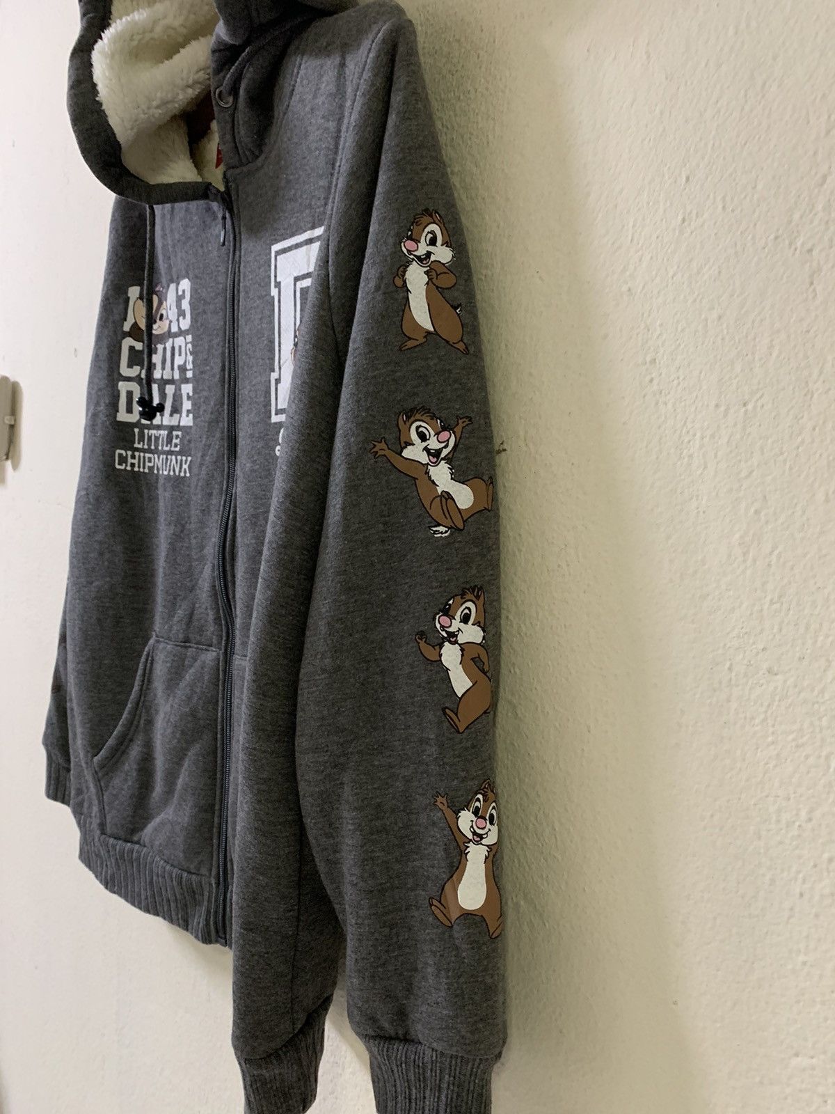 Cartoon Network Disney chip & Dale Donald Duck Hoodie Size US M / EU 48-50 / 2 - 5 Thumbnail
