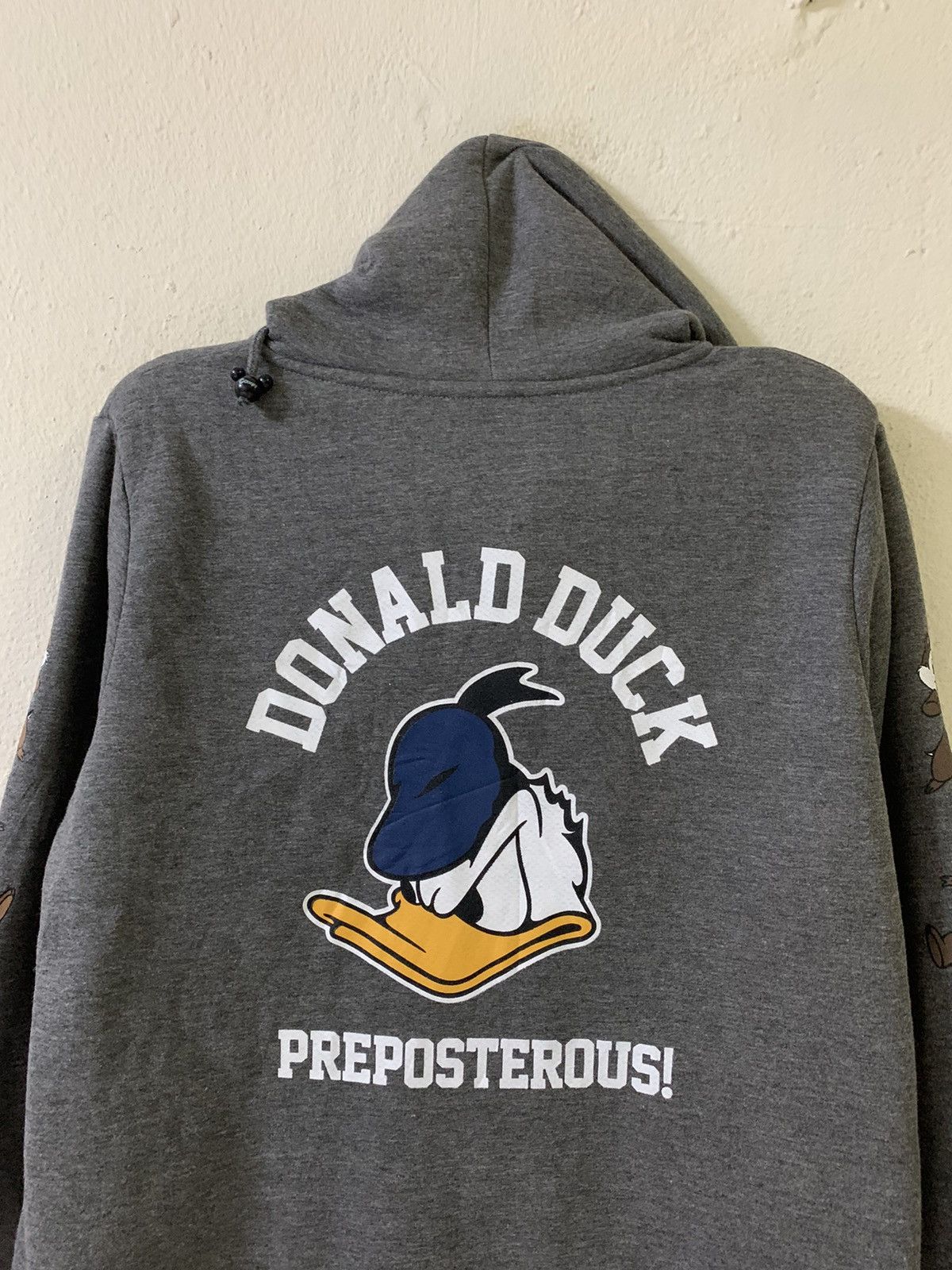 Cartoon Network Disney chip & Dale Donald Duck Hoodie Size US M / EU 48-50 / 2 - 12 Thumbnail