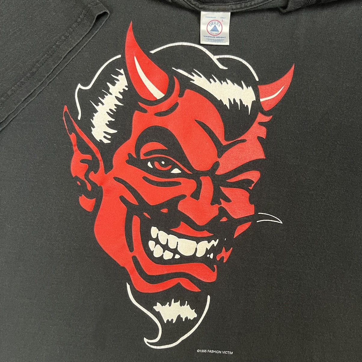 Band Tees Vintage Fashion Victim Devil Satan T-Shirt Size L Size US L / EU 52-54 / 3 - 3 Thumbnail