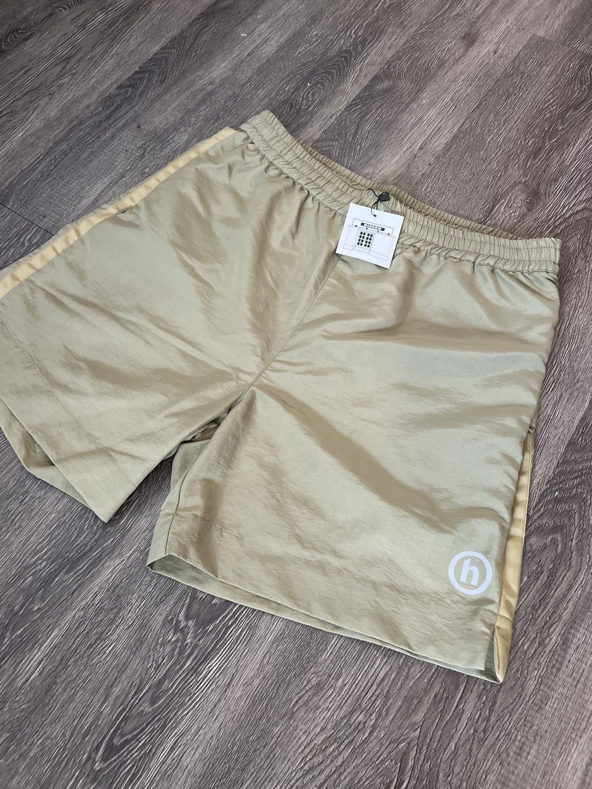 Hidden NY Tan Nylon Shorts LARGE