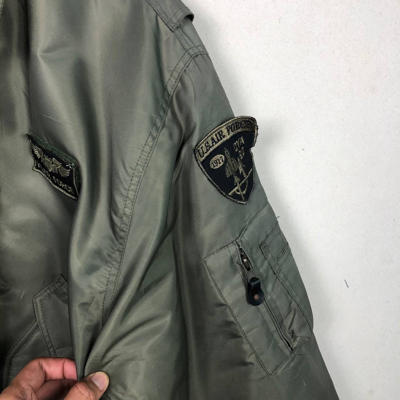 Vintage Vintage U.S Air Force Bomber Flight Jacket Army Green Size US XXL / EU 58 / 5 - 7 Thumbnail