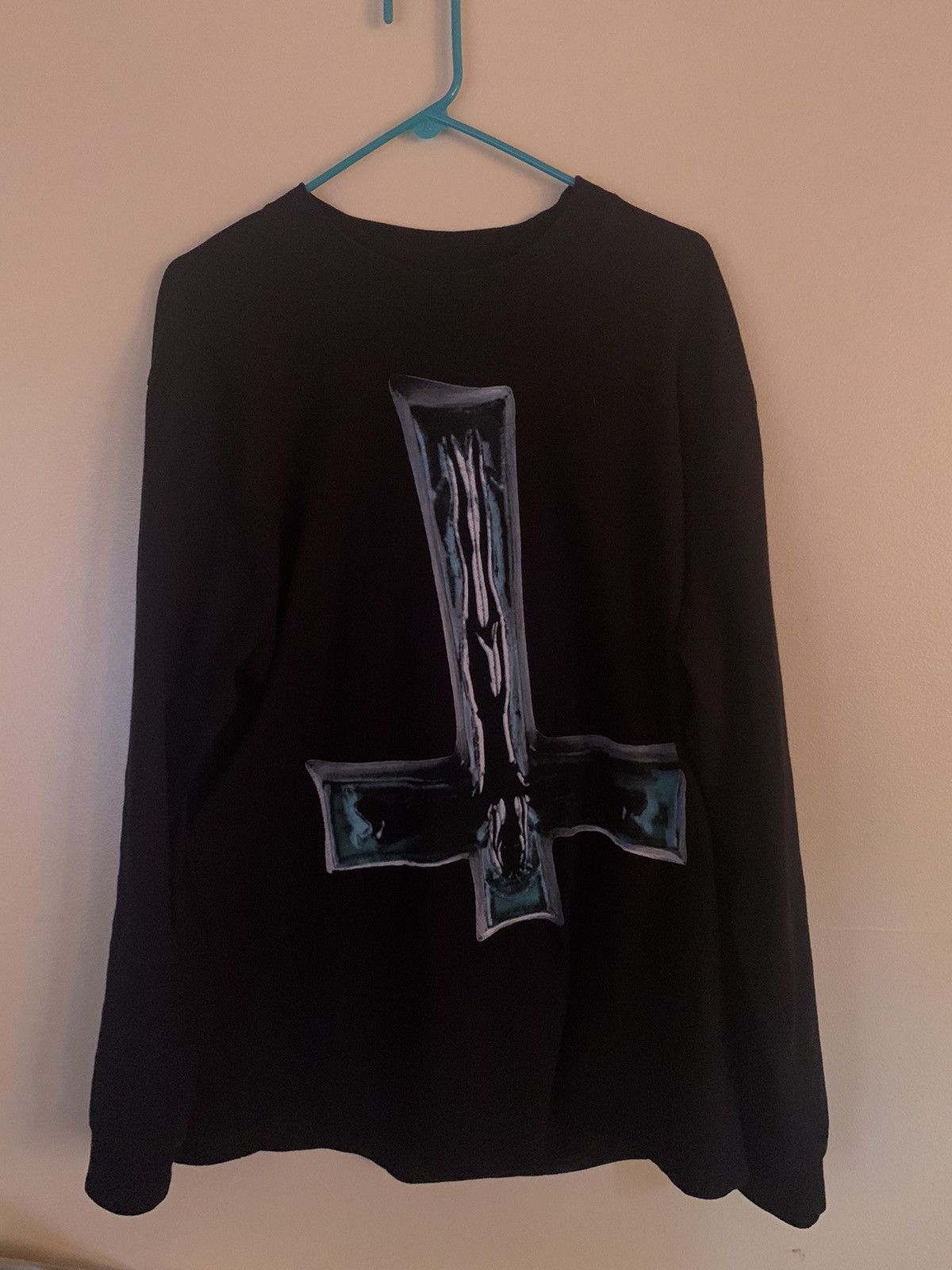Upside down cross band hotsell