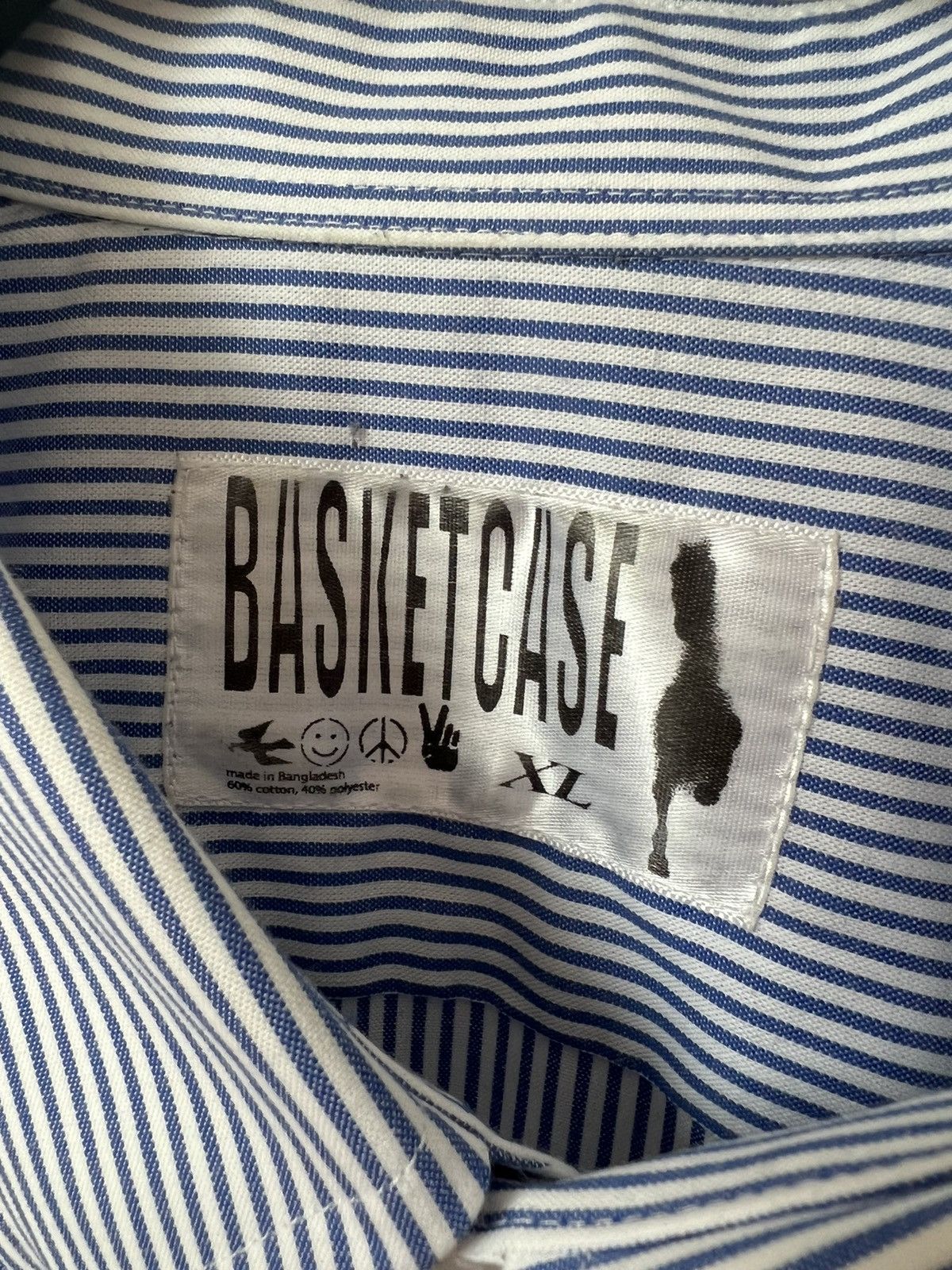 basketcase gallery Basketcase Gallery Button Up Graphic Shirt RARE Size US XL / EU 56 / 4 - 5 Thumbnail