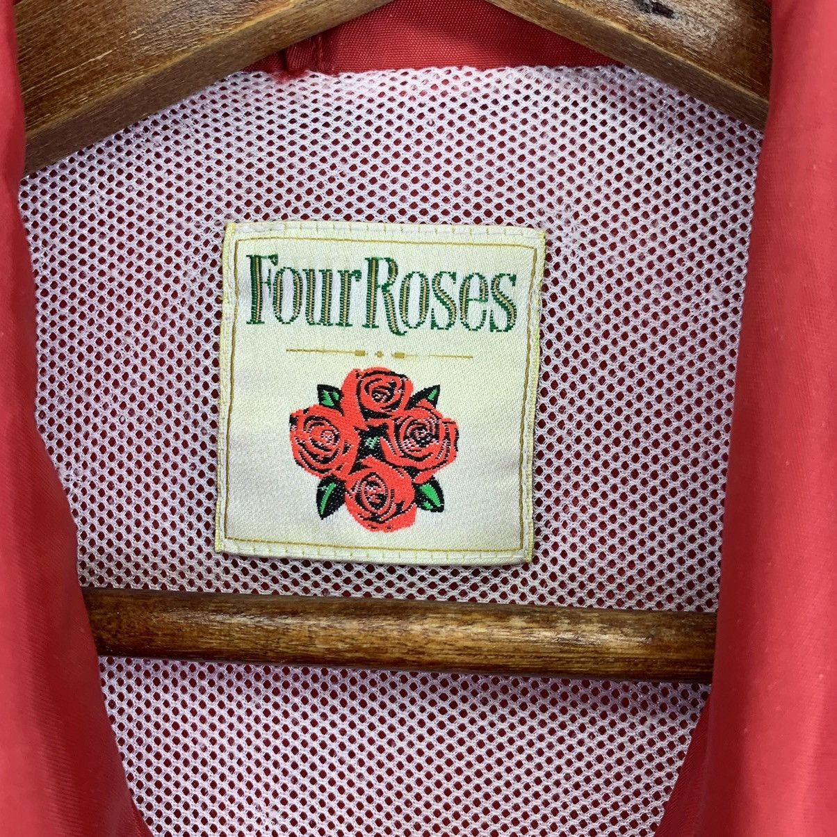 Japanese Brand Vintage Four Rose Zipper Light Jacket Size US L / EU 52-54 / 3 - 8 Thumbnail