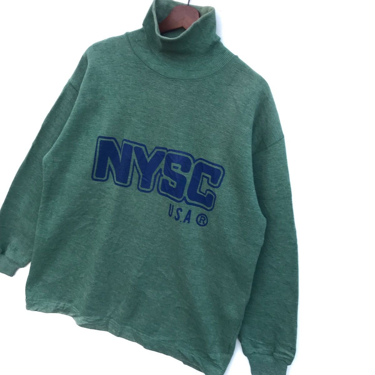 Lee Vintage NYSC USA Turtleneck Spellout Sweatshirt Size US L / EU 52-54 / 3 - 3 Thumbnail