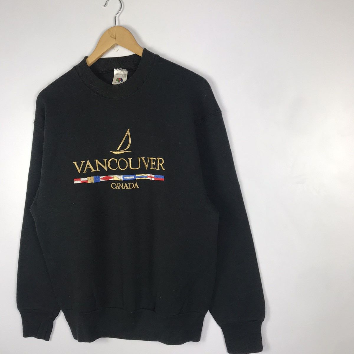Fruit Of The Loom Vintage 90s Vancouver Canada Spellout Embroidery Sweatshirt Size US L / EU 52-54 / 3 - 3 Thumbnail