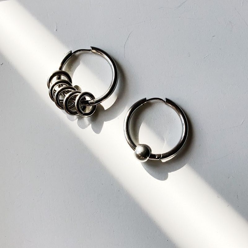 Jewelry × Vintage Silver Asymmetric Round Earrings Size ONE SIZE - 1 Thumbnail