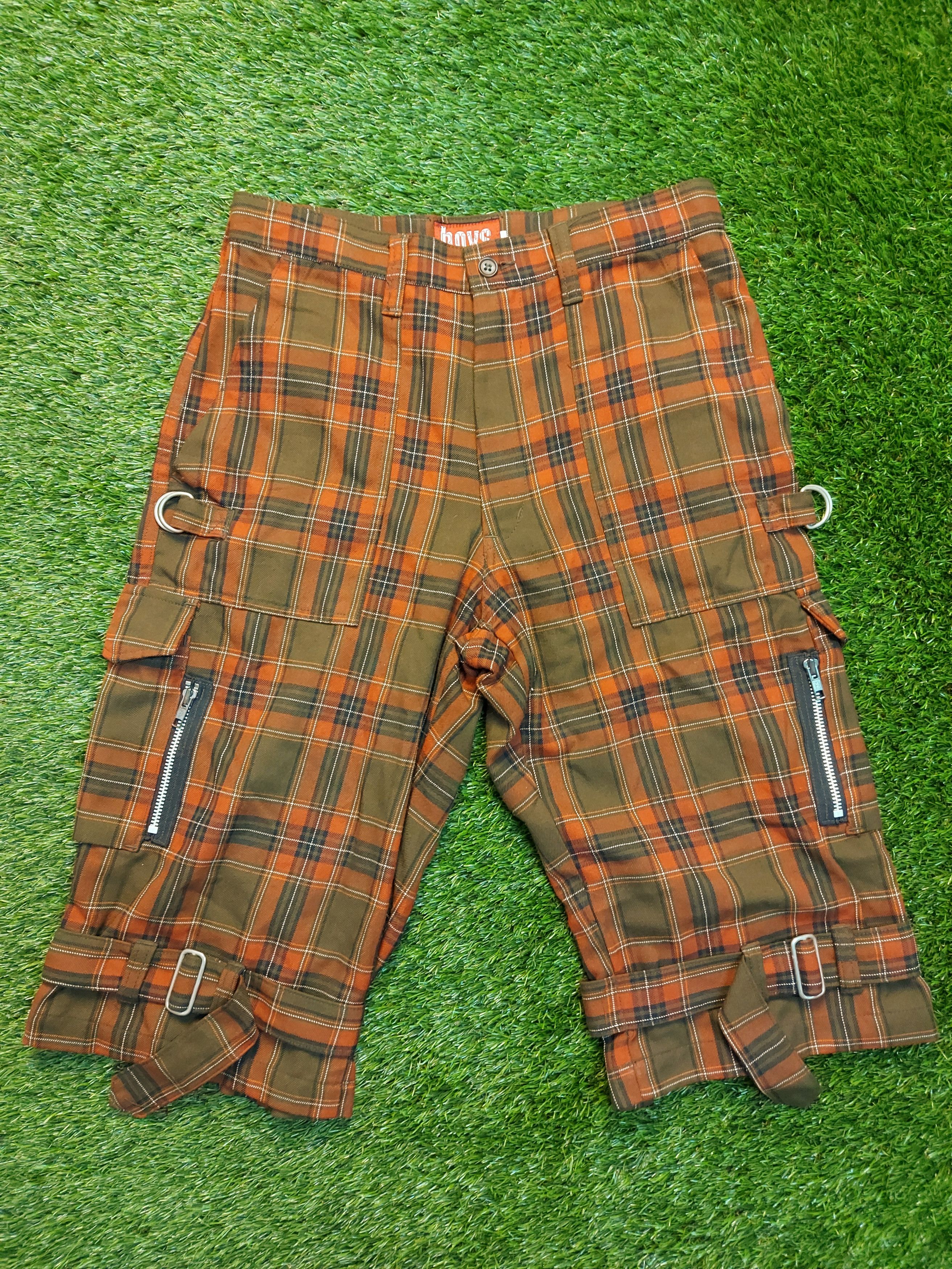 Japanese Brand × Seditionaries (J223) MEN BATSU - red tartan short pants Size US 30 / EU 46 - 1 Thumbnail
