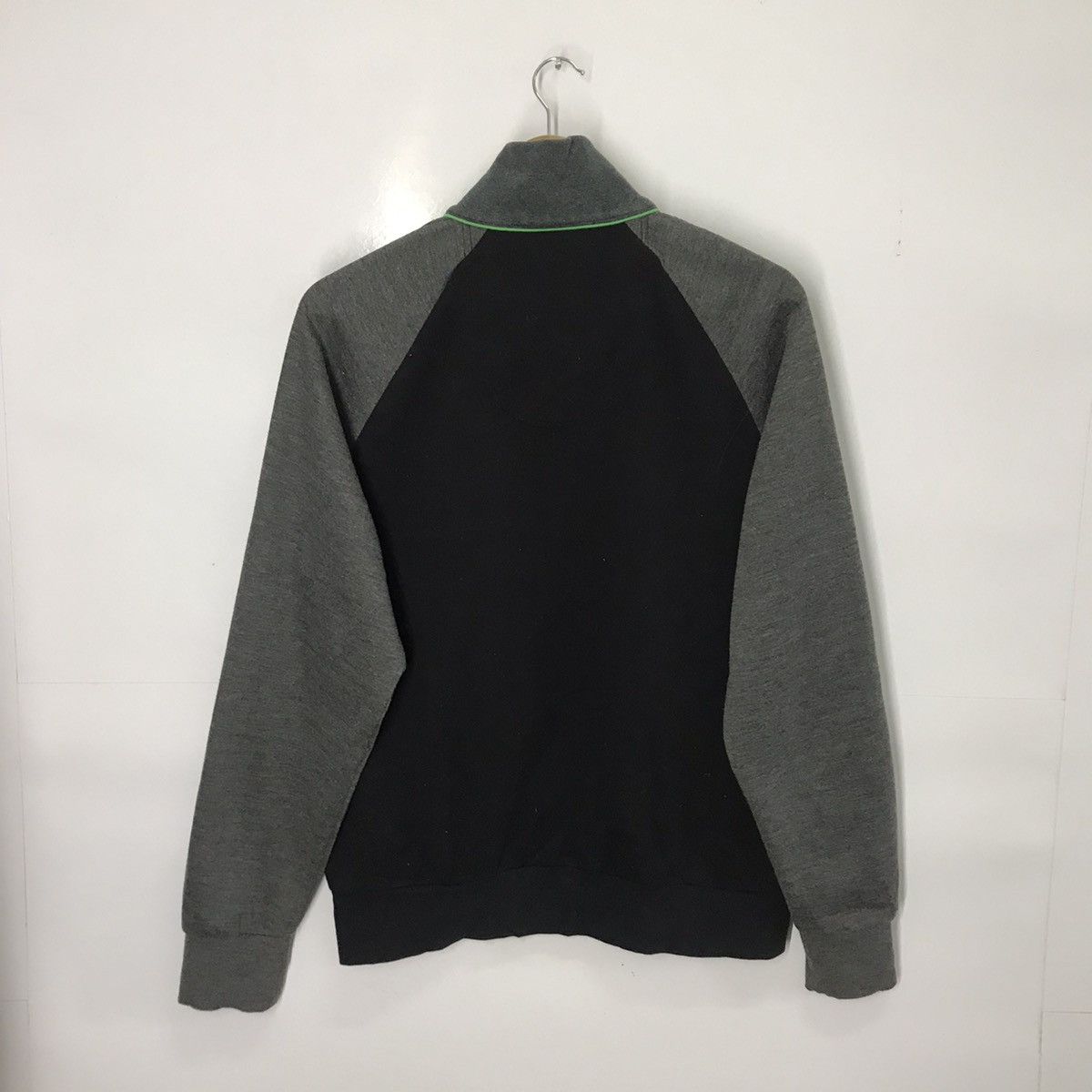 Hugo Boss Vintage Hugo Boss bomber zippier design Jacket Size US S / EU 44-46 / 1 - 4 Thumbnail