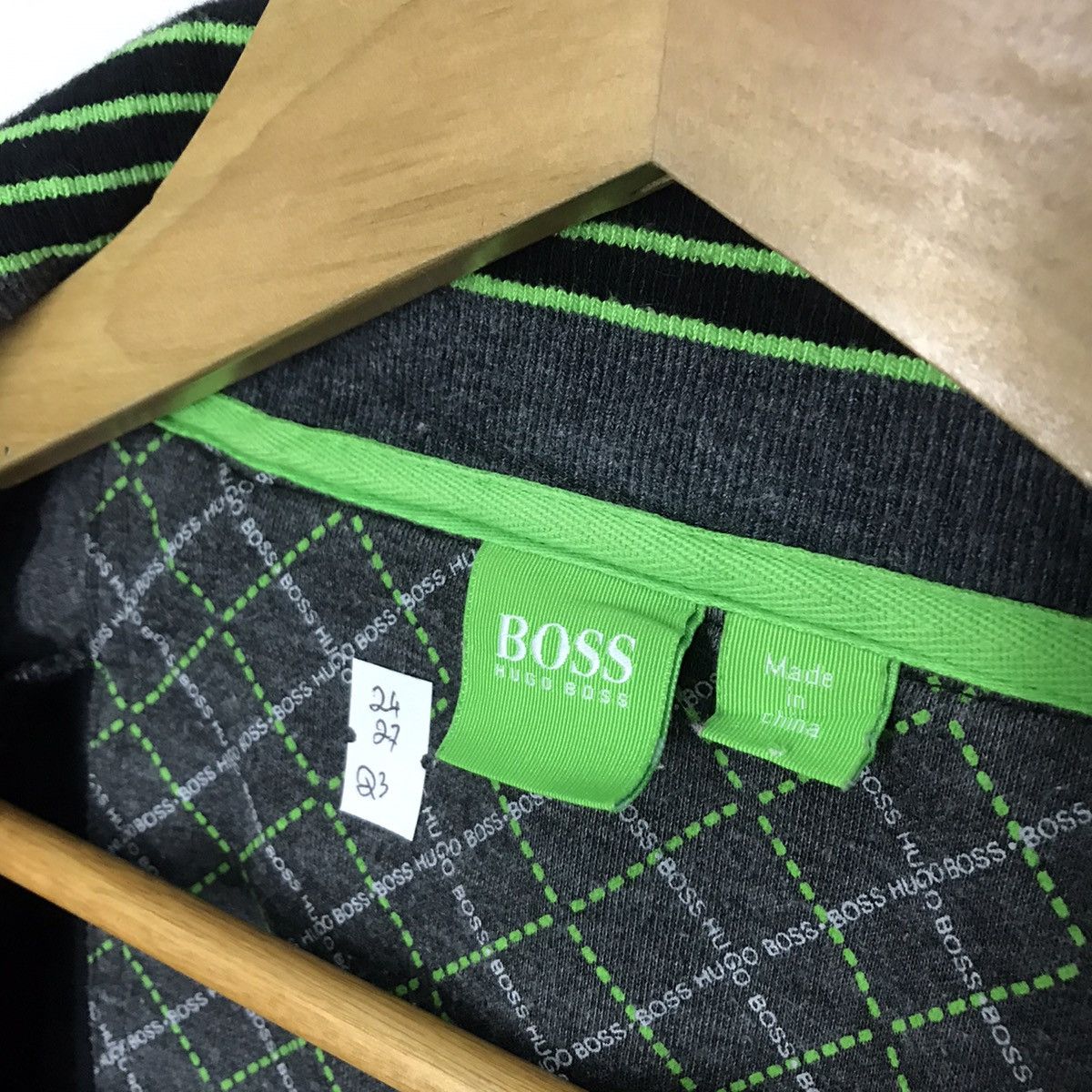 Hugo Boss Vintage Hugo Boss bomber zippier design Jacket Size US S / EU 44-46 / 1 - 6 Thumbnail