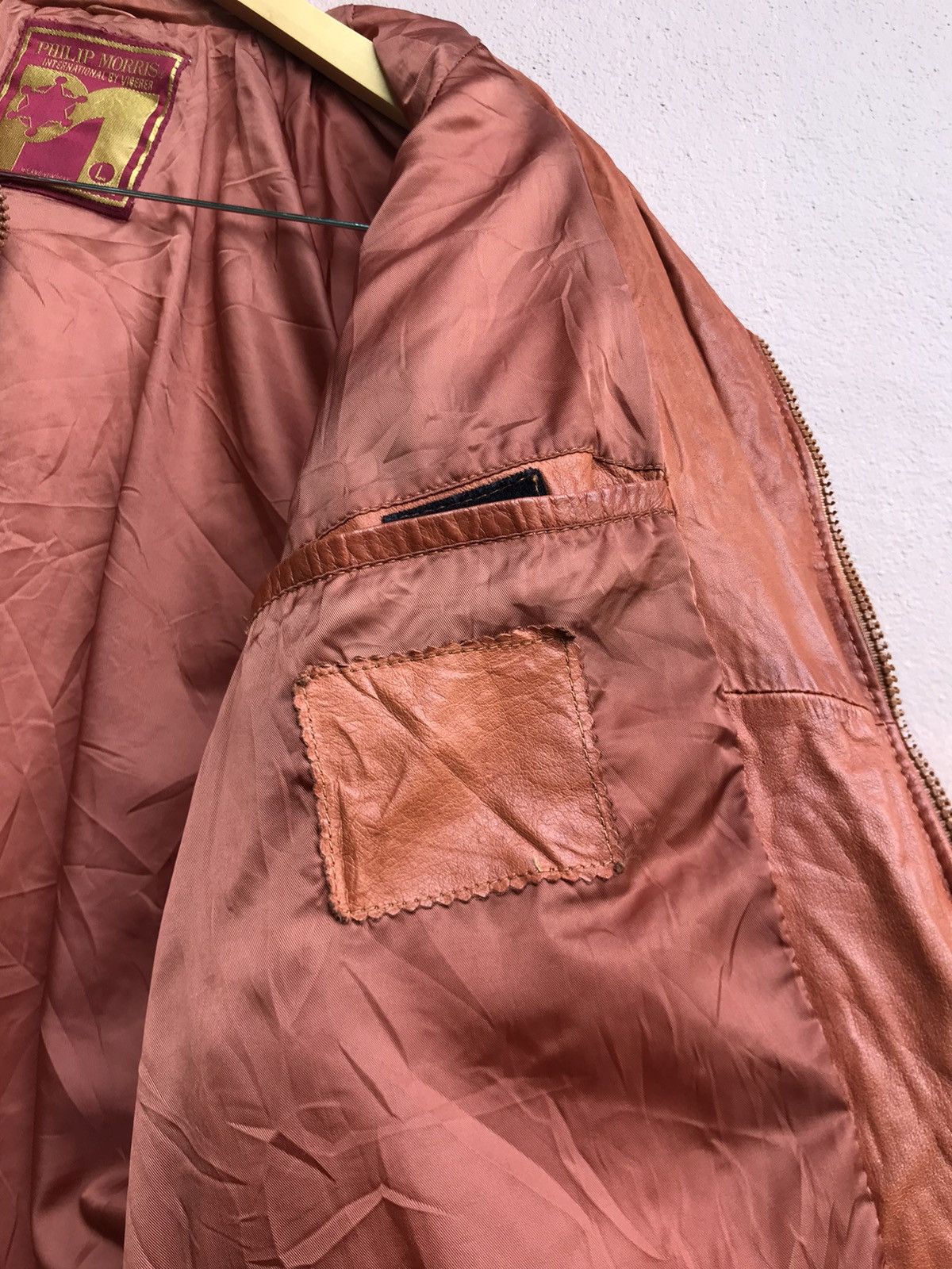 Vintage Philip Morris International by Vicerer Marlboro Leather Size US M / EU 48-50 / 2 - 22 Thumbnail