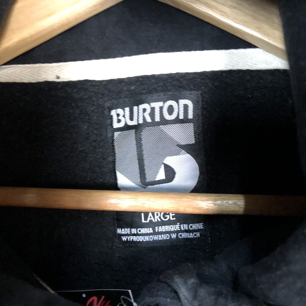 Burton × Vintage Burton Black Hoodie sweater japan skater #4737 Size US L / EU 52-54 / 3 - 8 Thumbnail