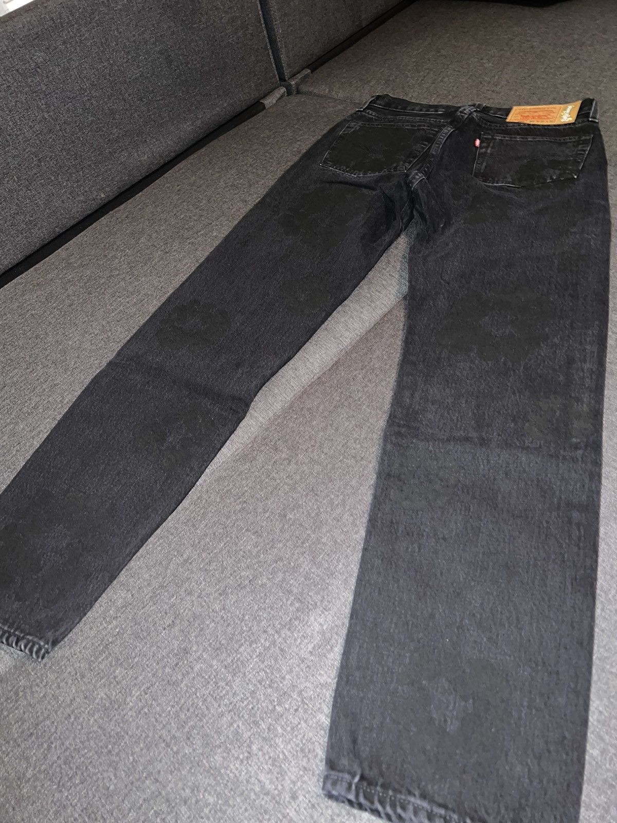 DENIM TEARS × Levi's Denim tears cotton wreath black on black monogram jeans Size US 32 / EU 48 - 16 Thumbnail