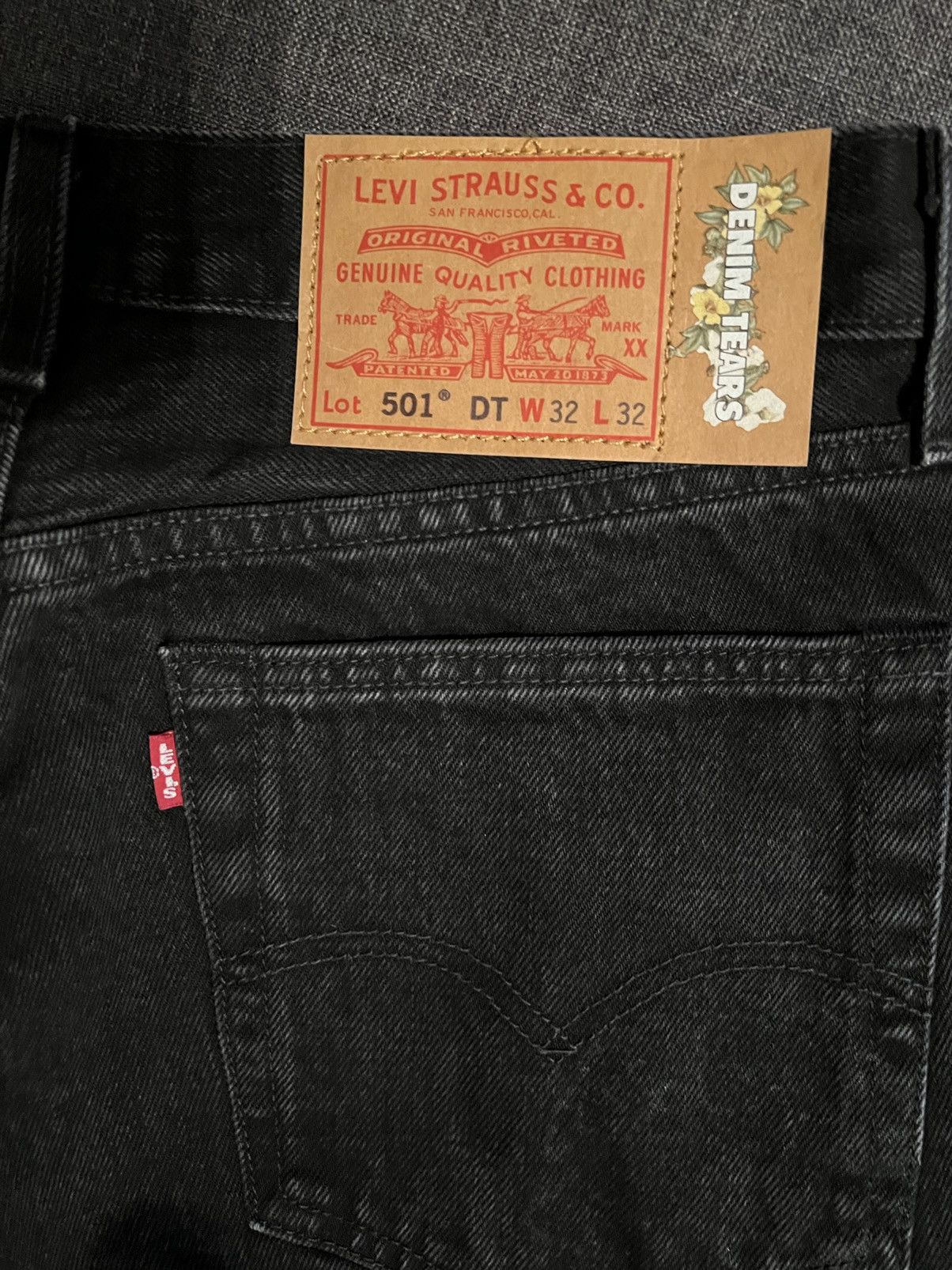 DENIM TEARS × Levi's Denim tears cotton wreath black on black monogram jeans Size US 32 / EU 48 - 19 Thumbnail
